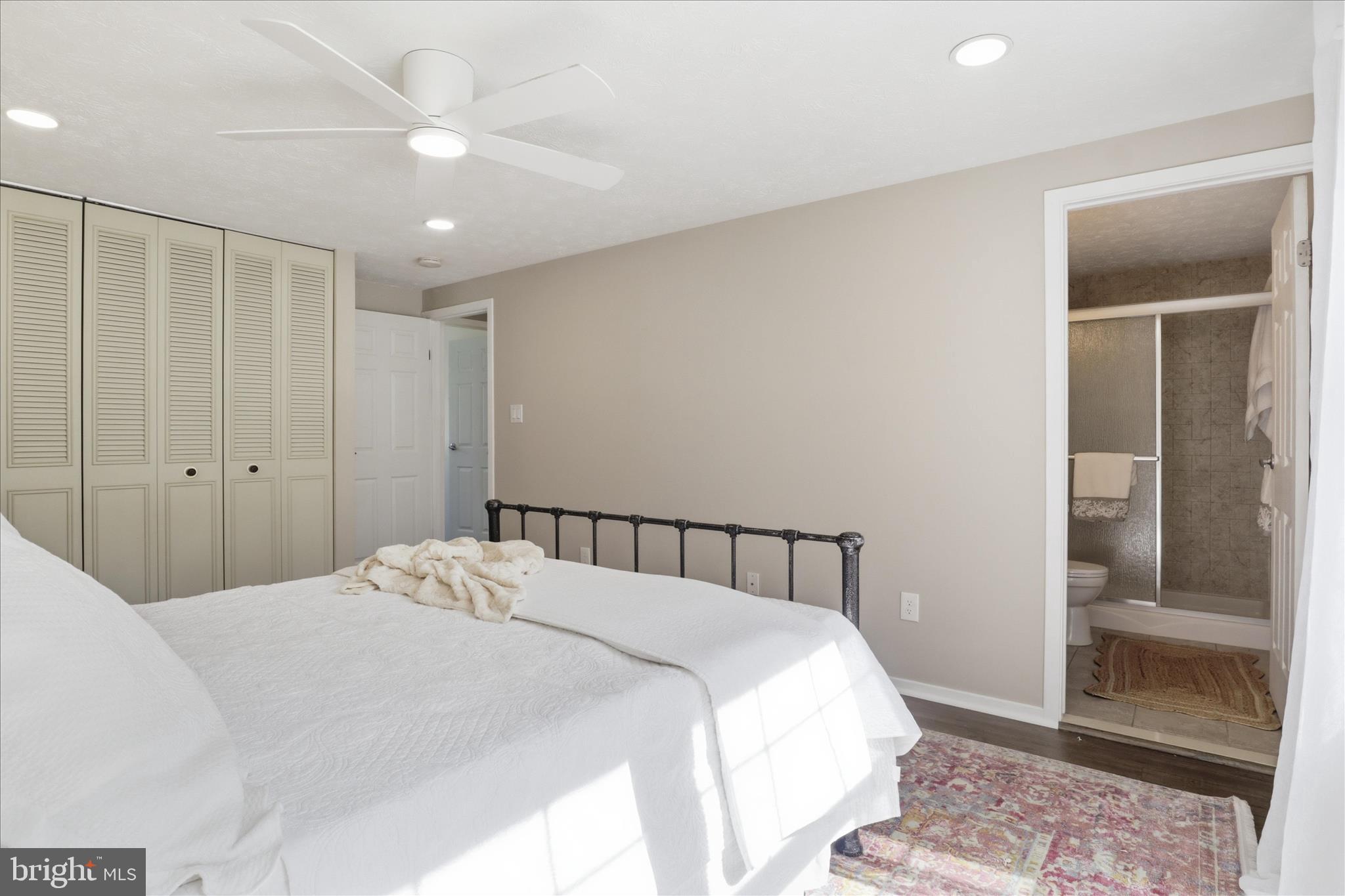 BURKE CENTRE - Residential