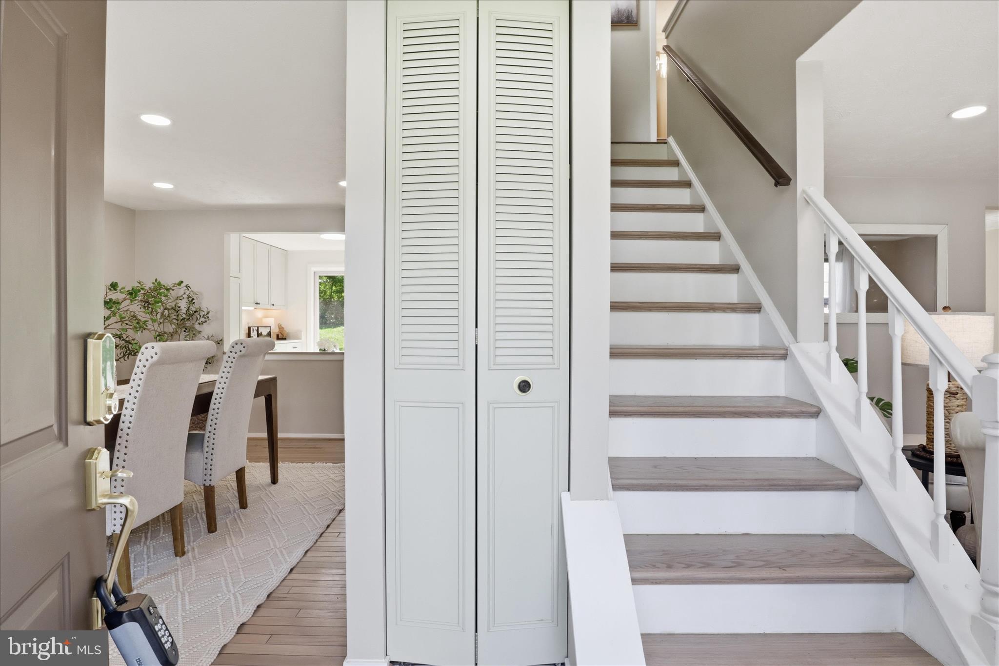 BURKE CENTRE - Residential