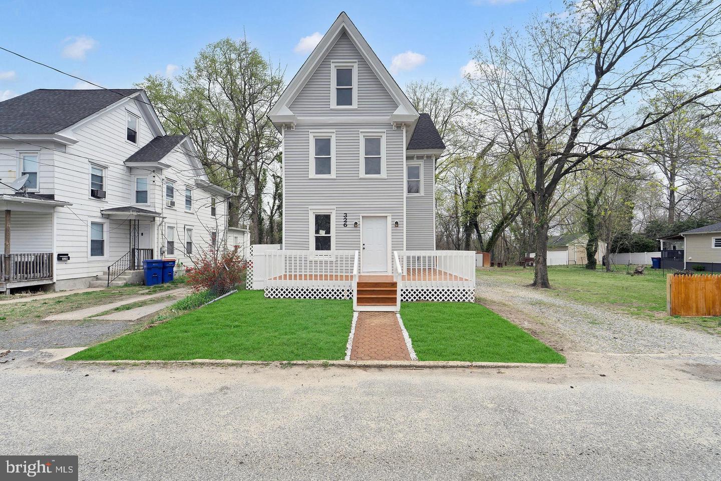 326 MAURICE STREET