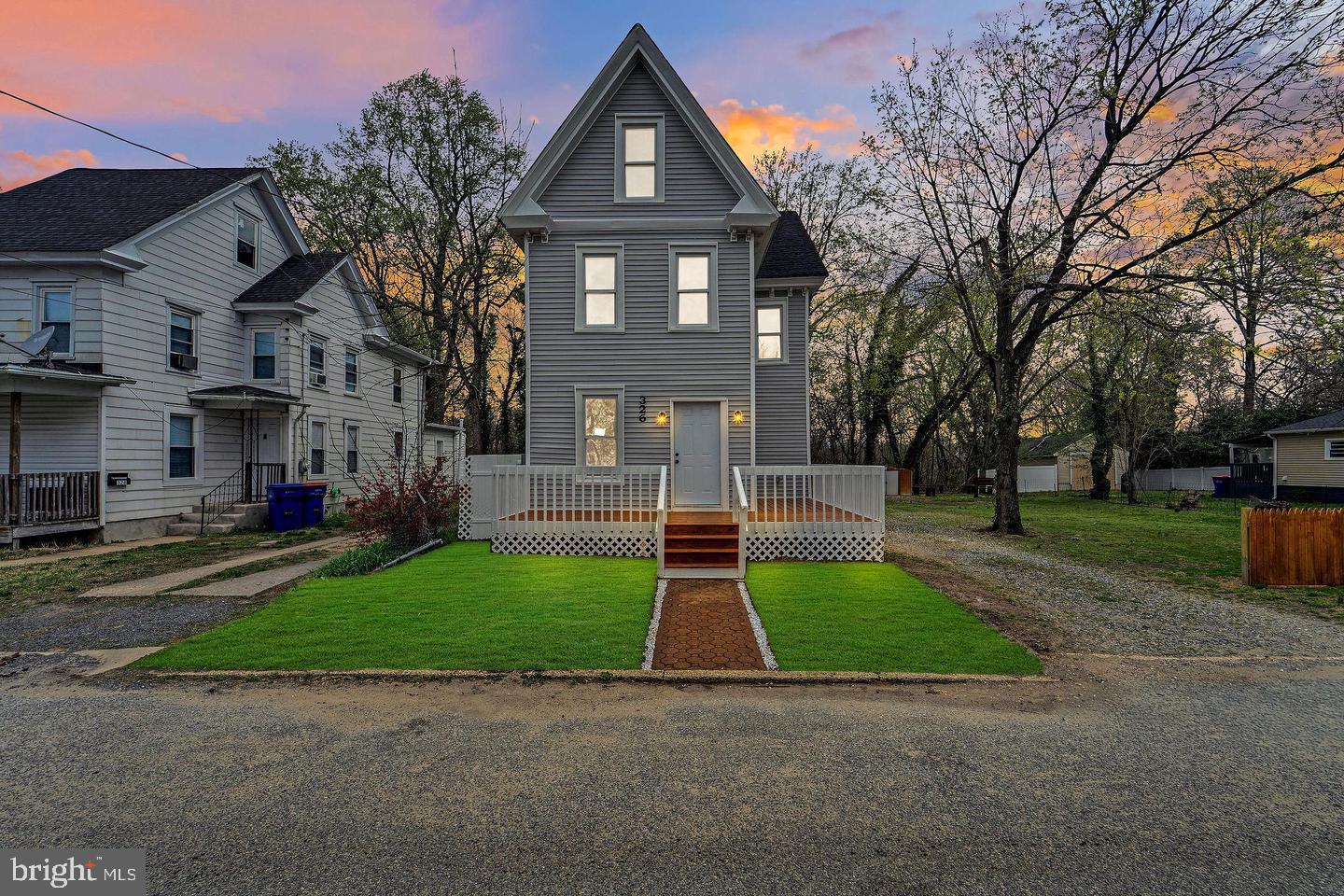 326 MAURICE STREET