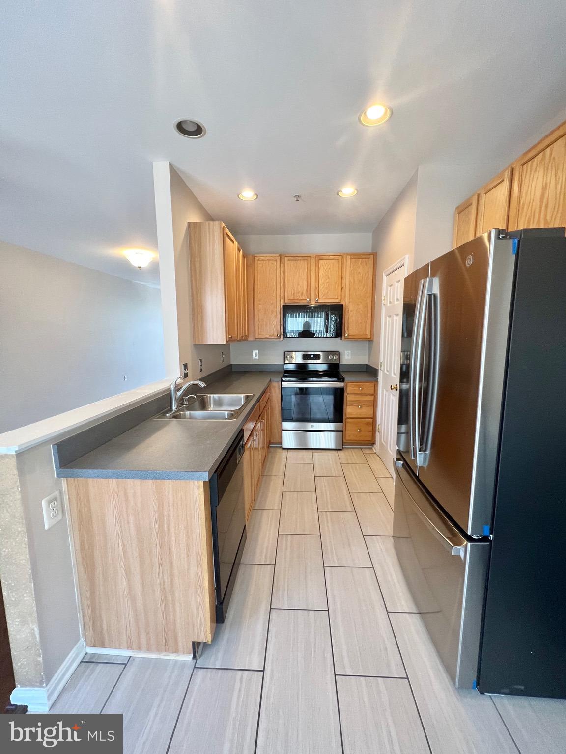 RUSSETT - Residential Lease