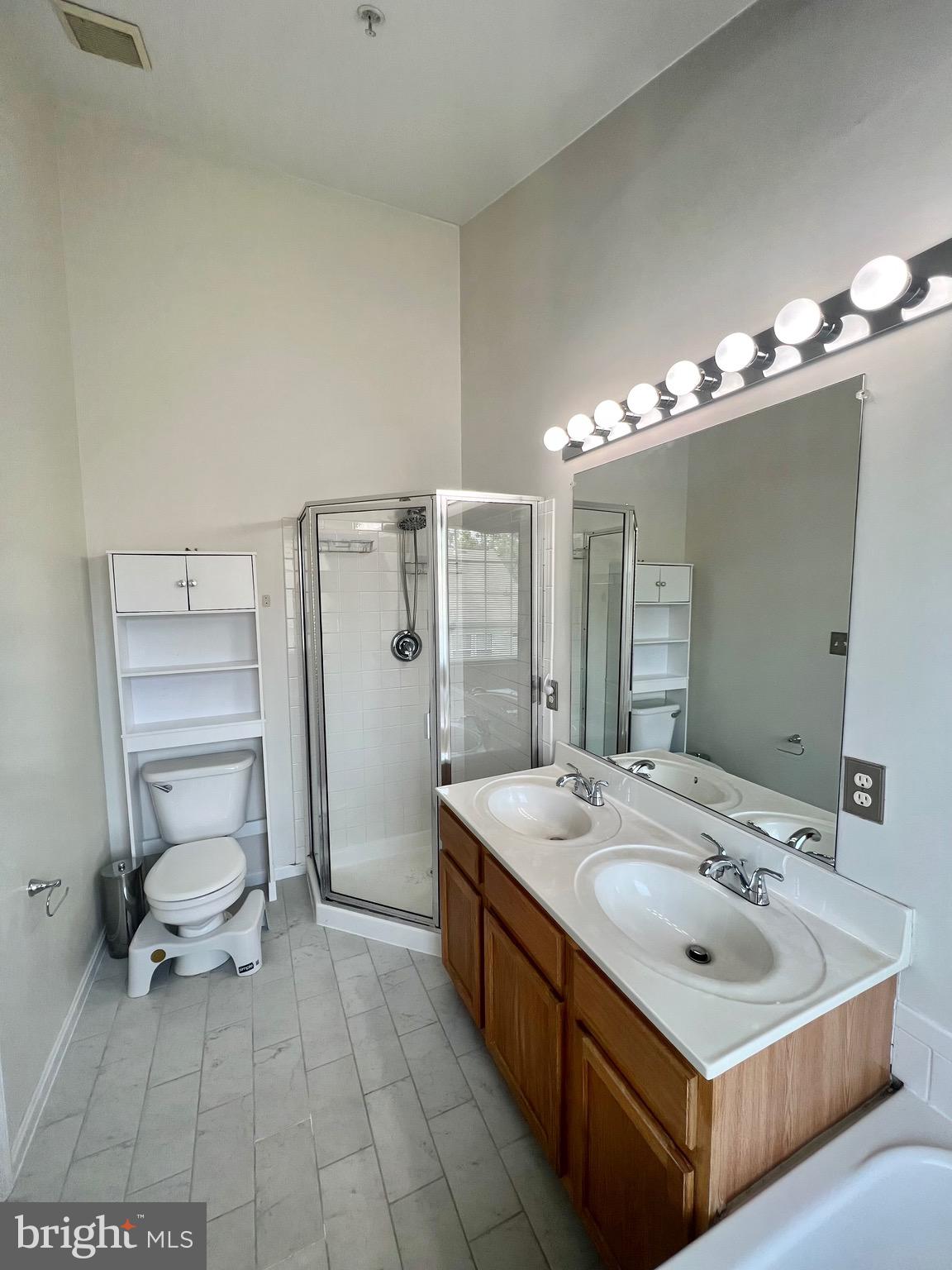 RUSSETT - Residential Lease