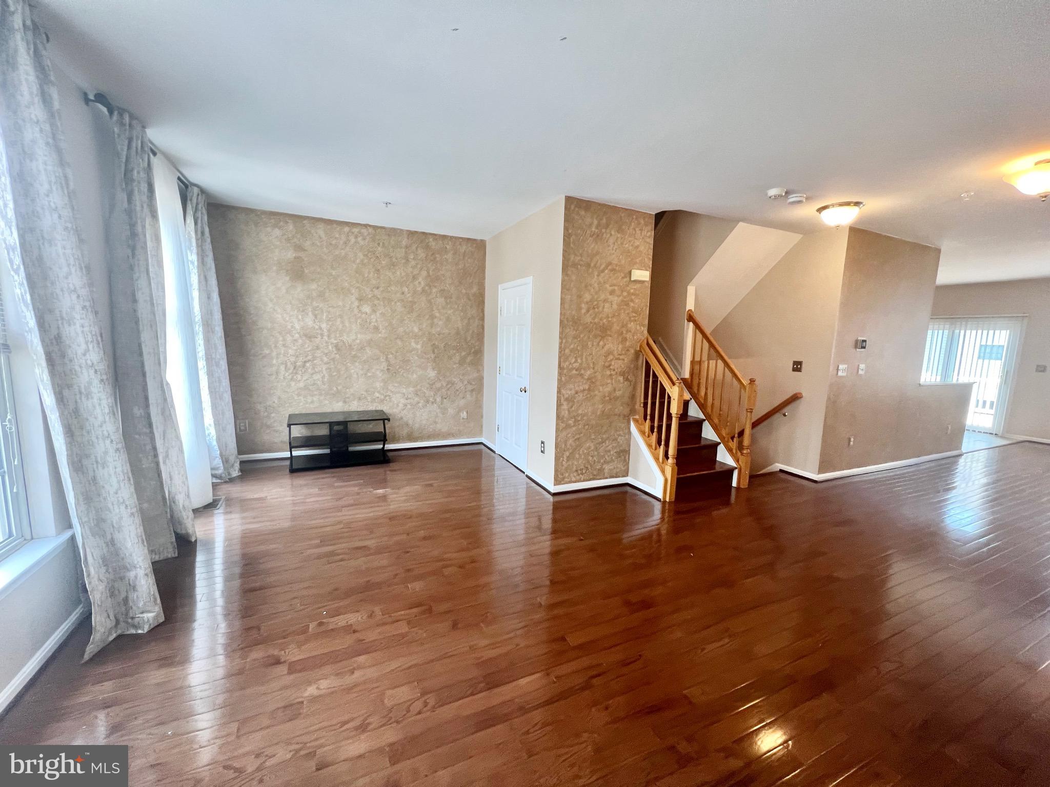 RUSSETT - Residential Lease