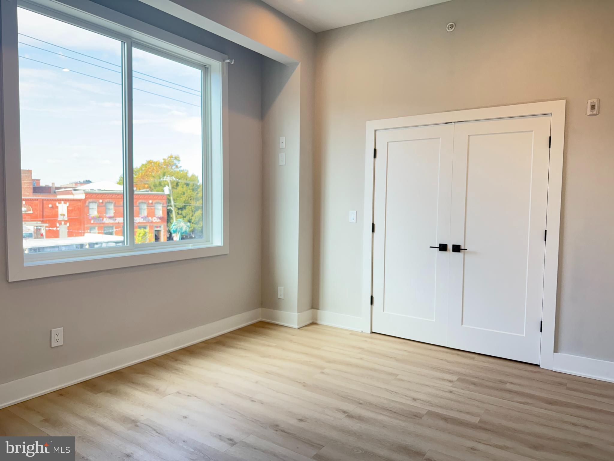 EAST KENSINGTON - Residential Lease