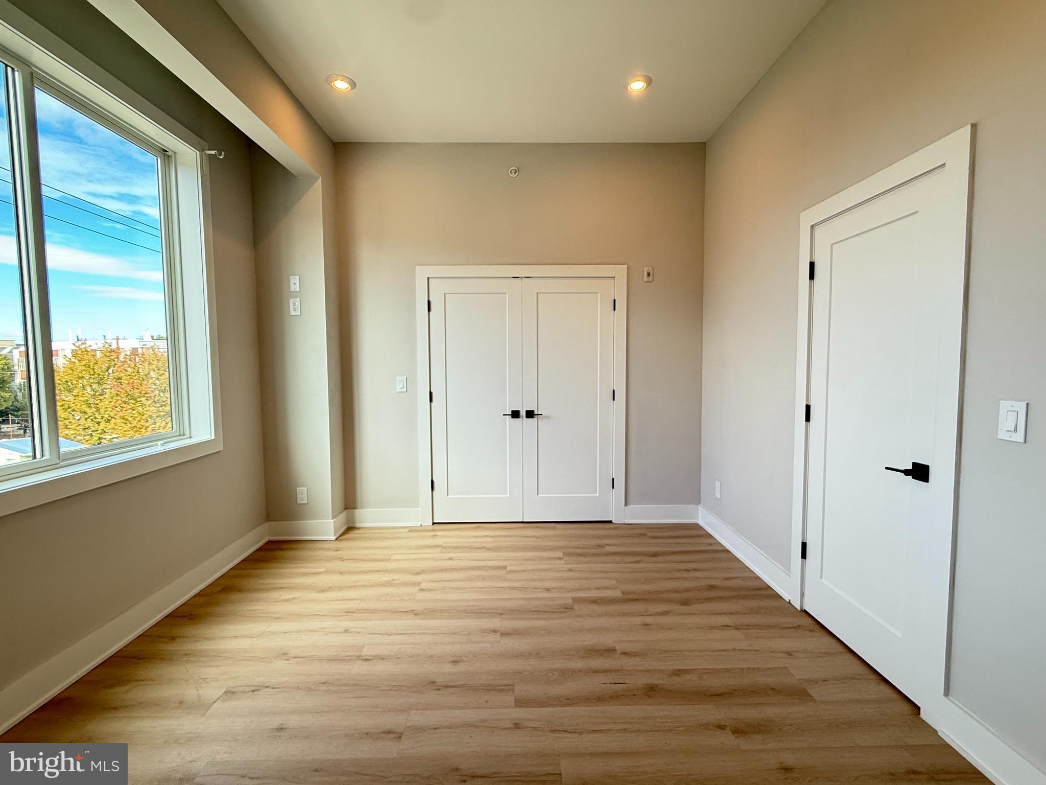 EAST KENSINGTON - Residential Lease