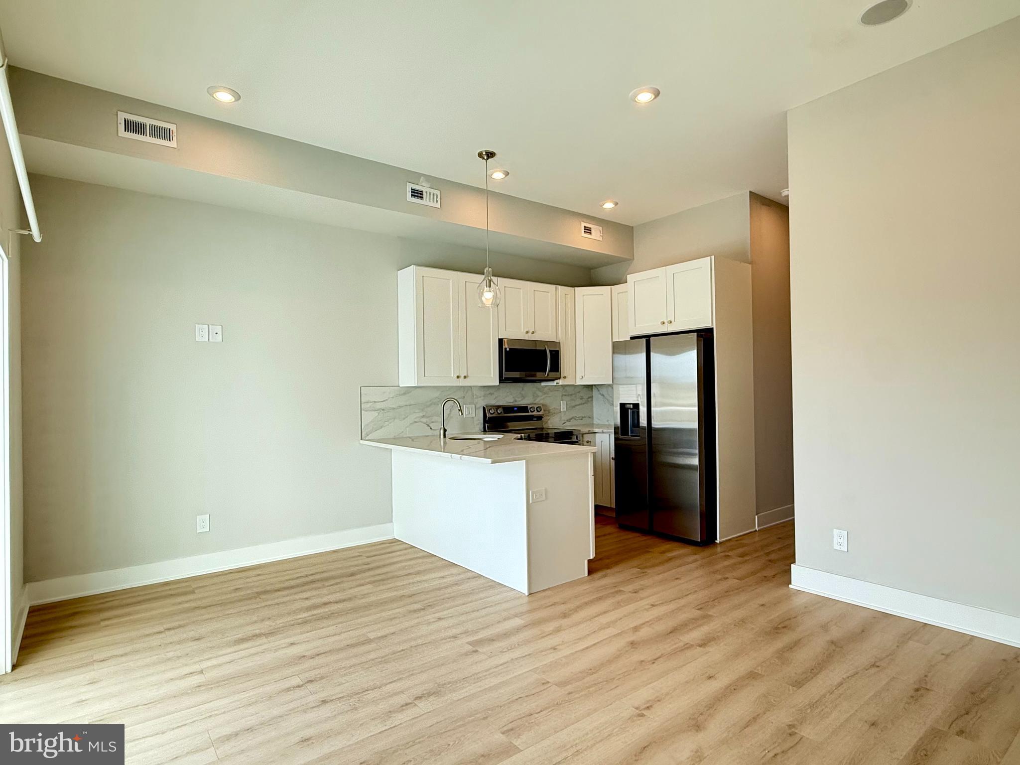 EAST KENSINGTON - Residential Lease