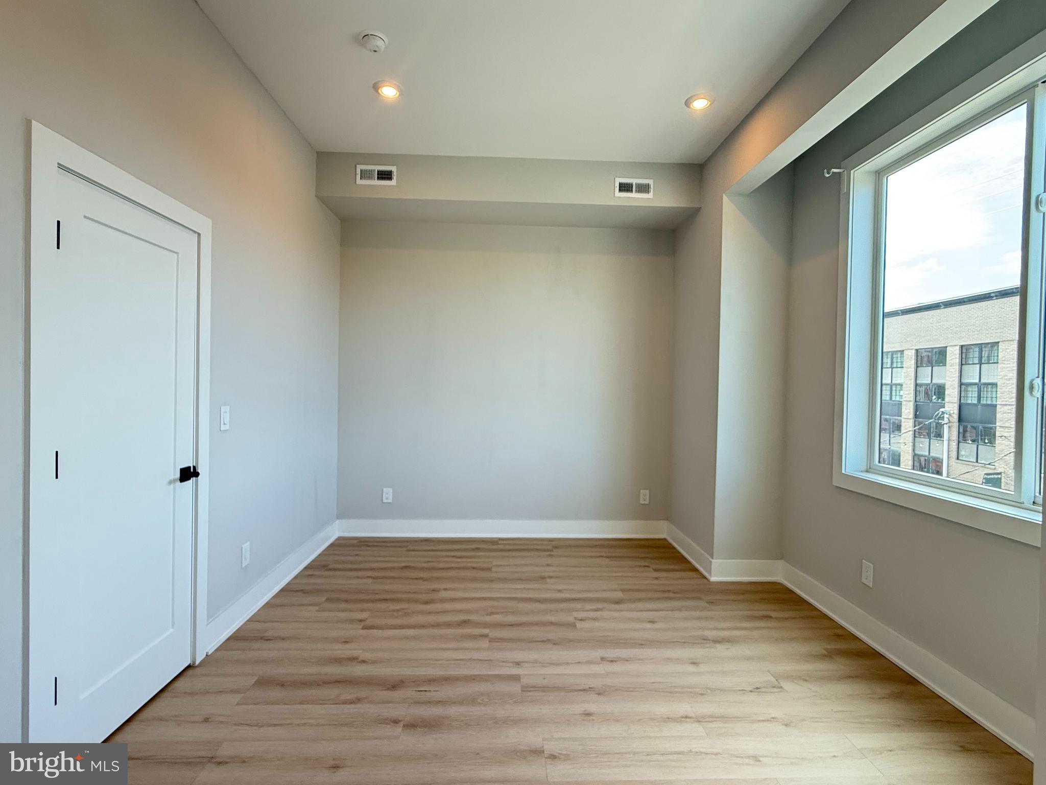 EAST KENSINGTON - Residential Lease