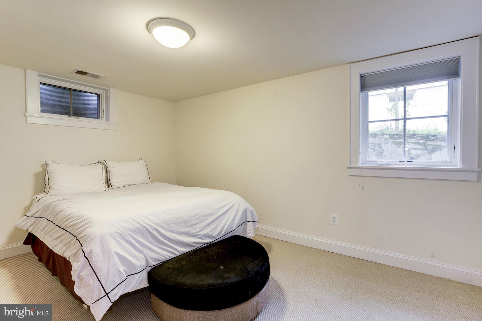 LEE HEIGHTS - Residential