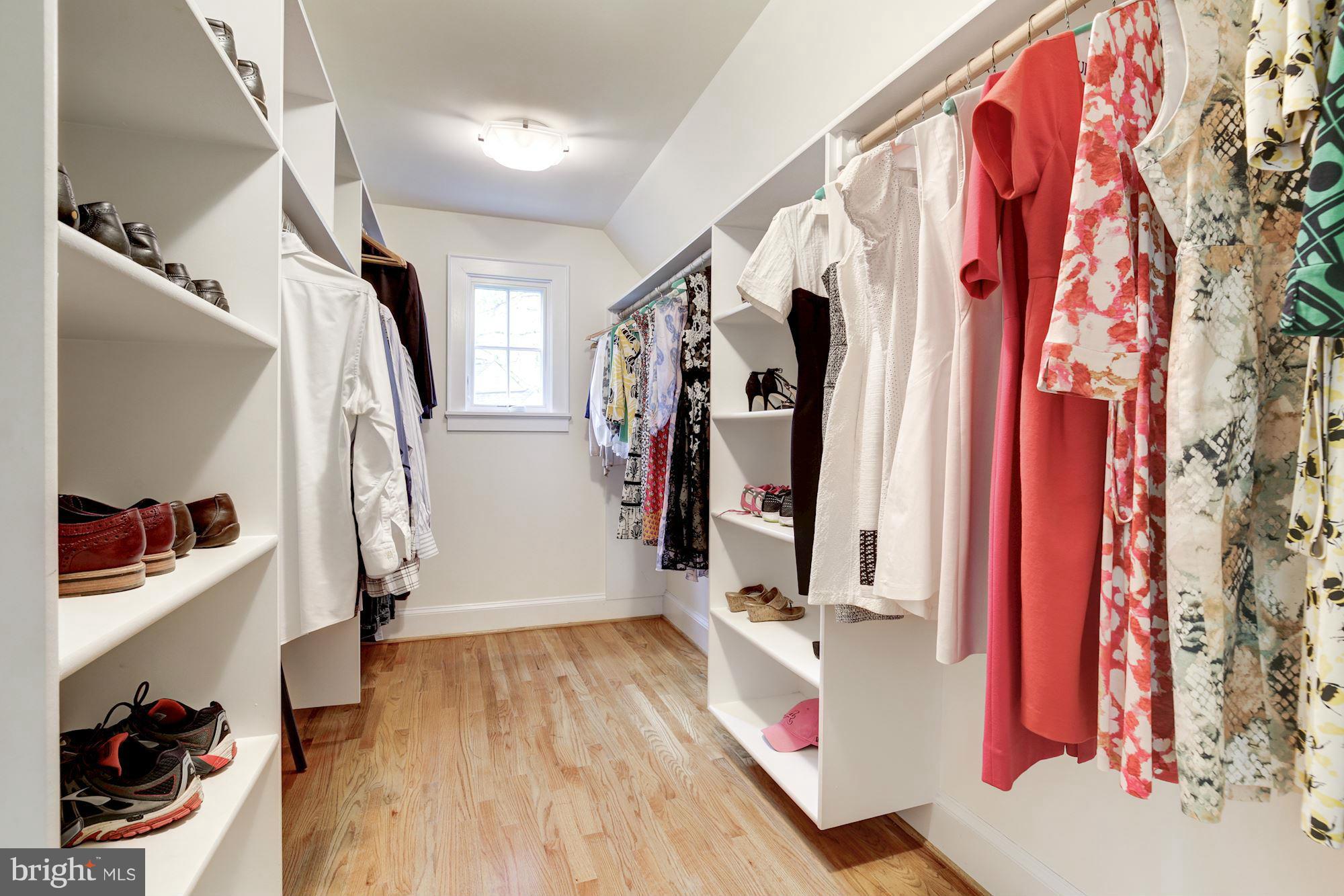 LEE HEIGHTS - Residential