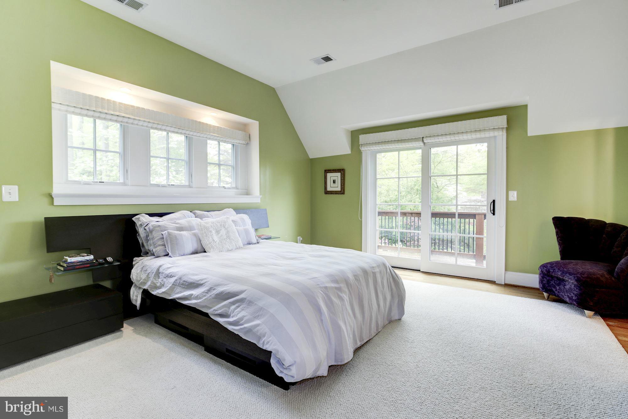 LEE HEIGHTS - Residential