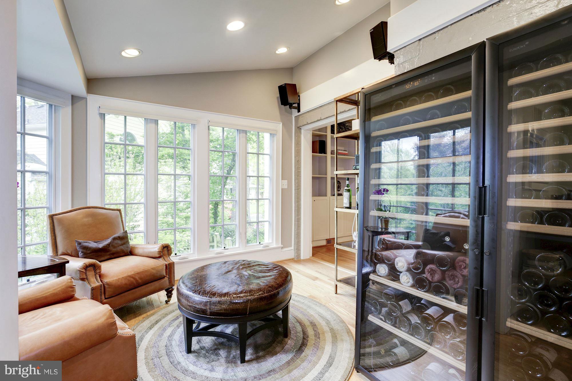 LEE HEIGHTS - Residential