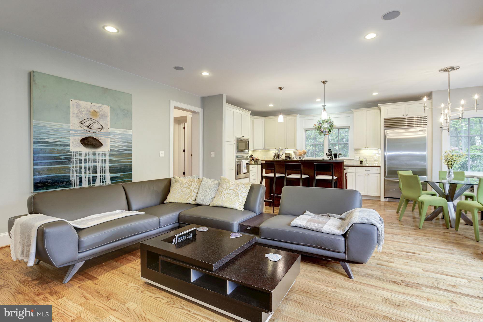 LEE HEIGHTS - Residential