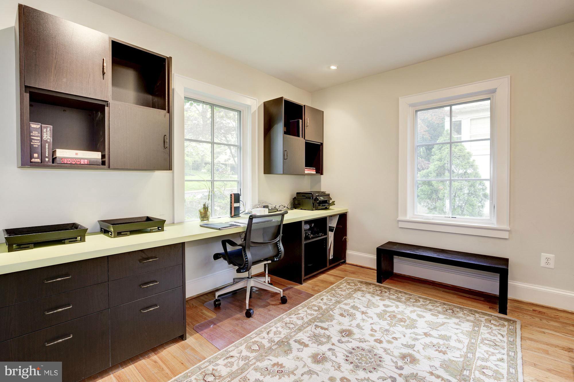 LEE HEIGHTS - Residential