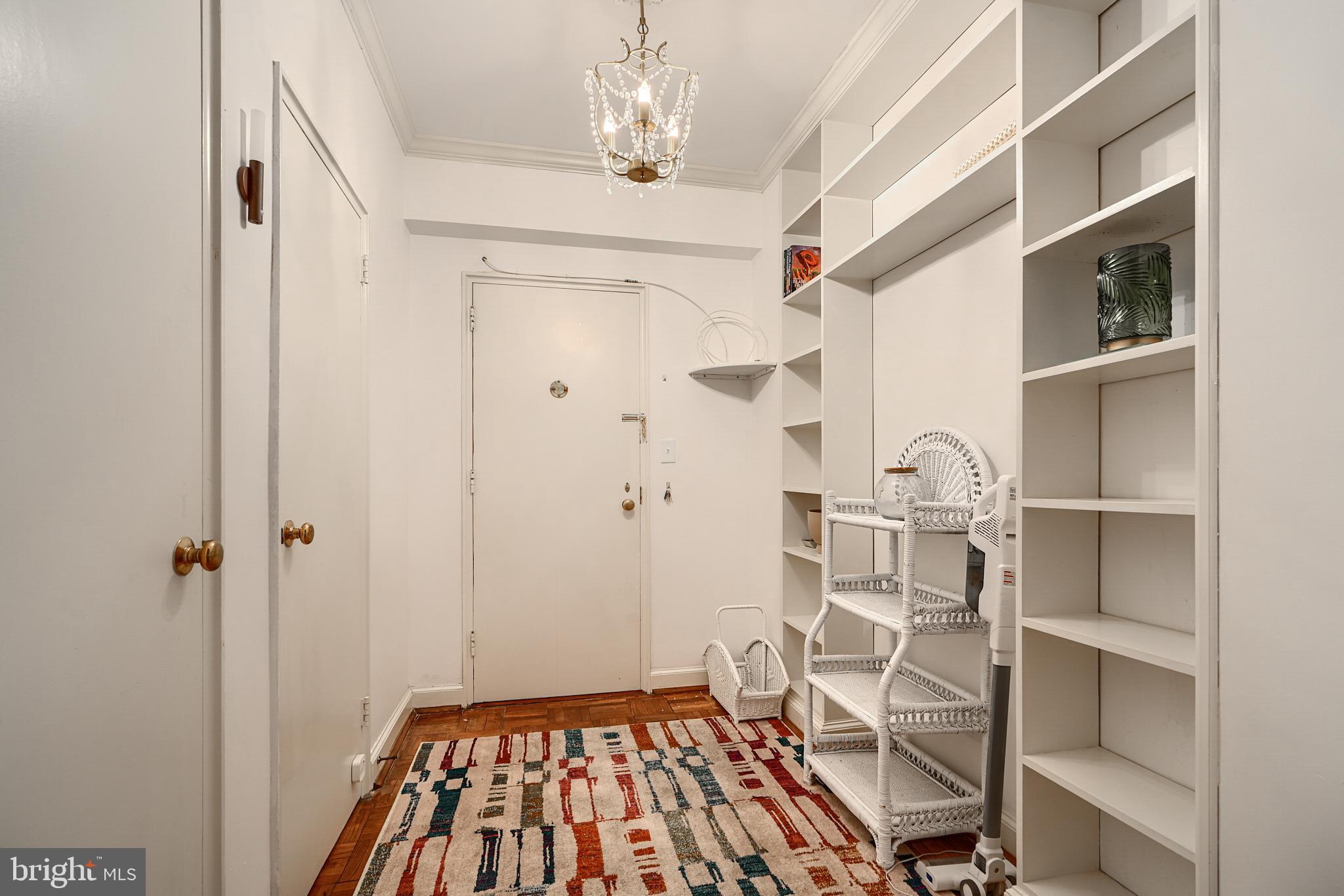 3601 GREENWAY 303