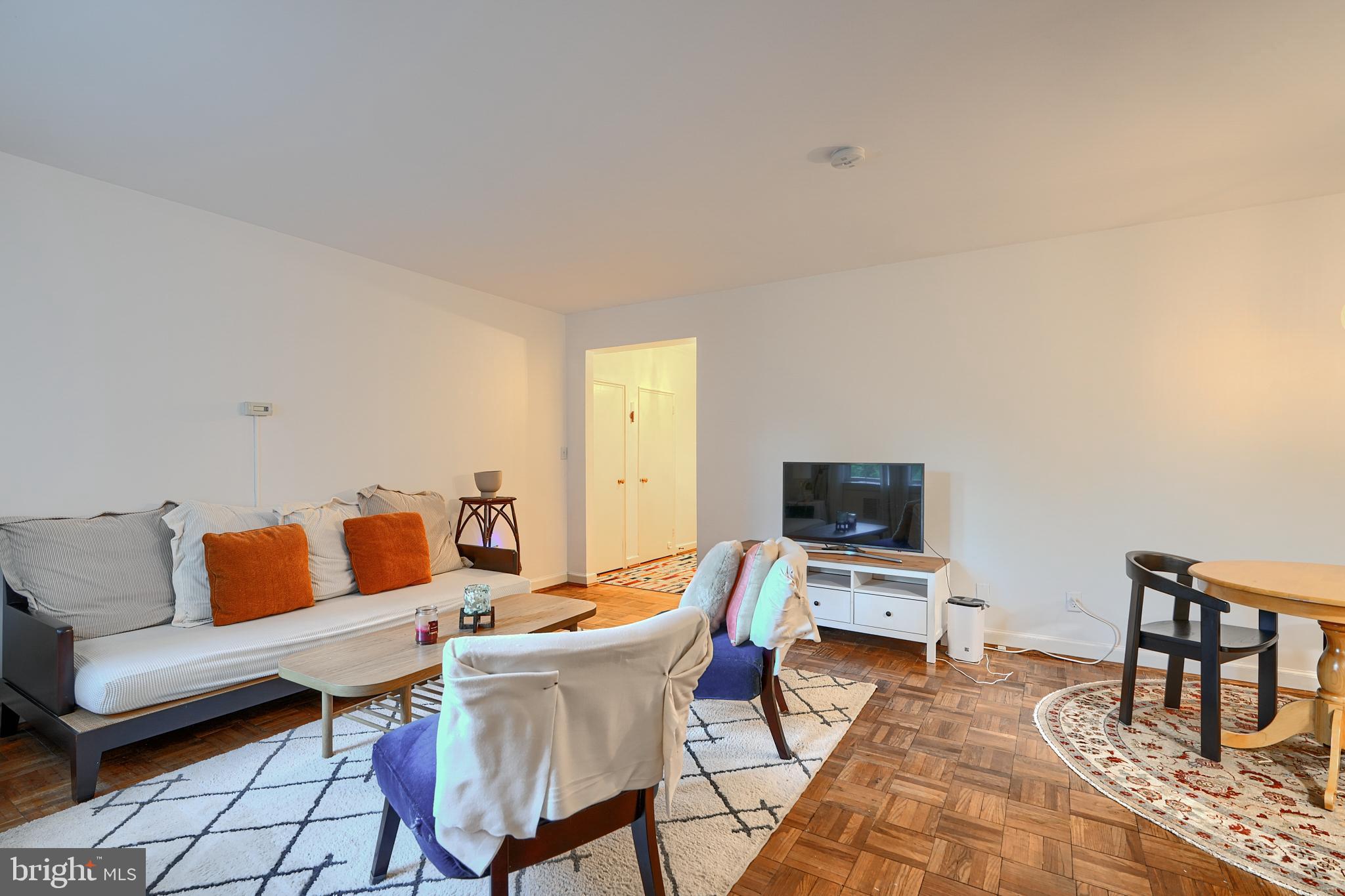 3601 GREENWAY 303