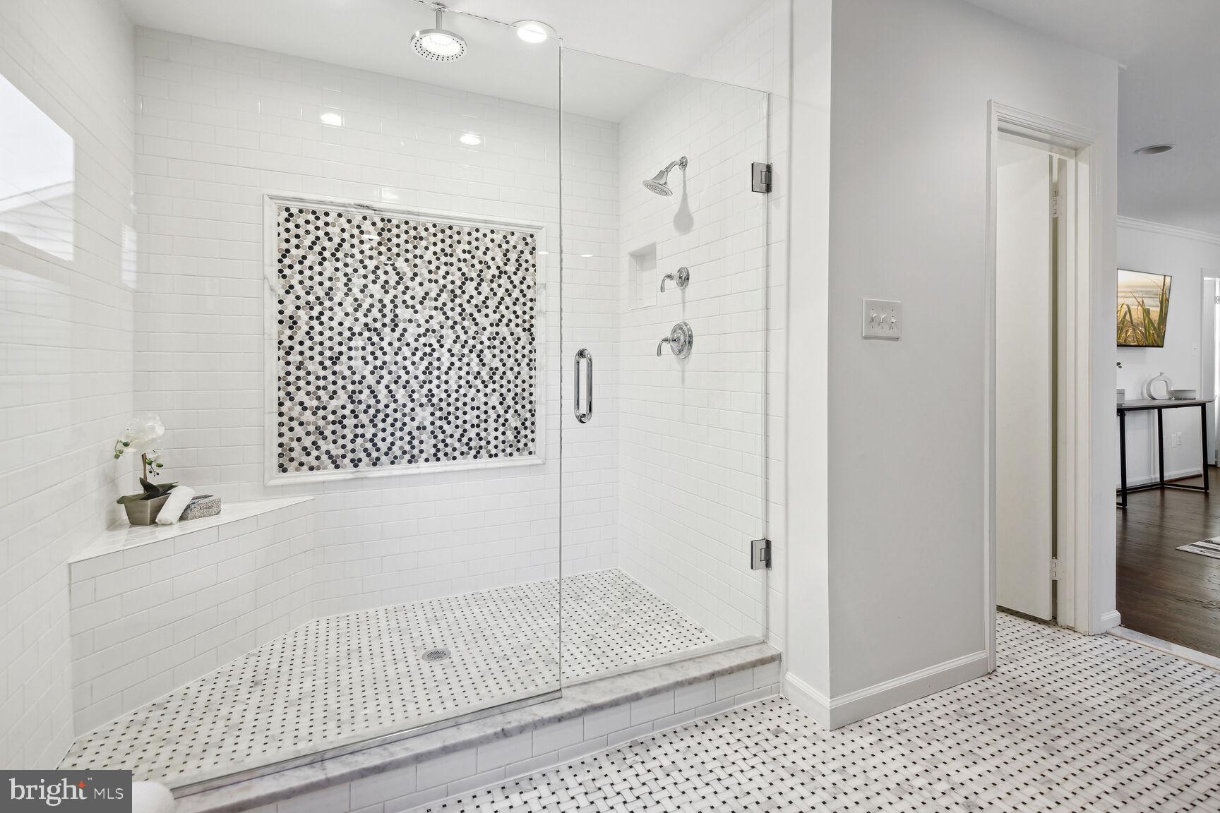 PINE KNOLLS - Residential