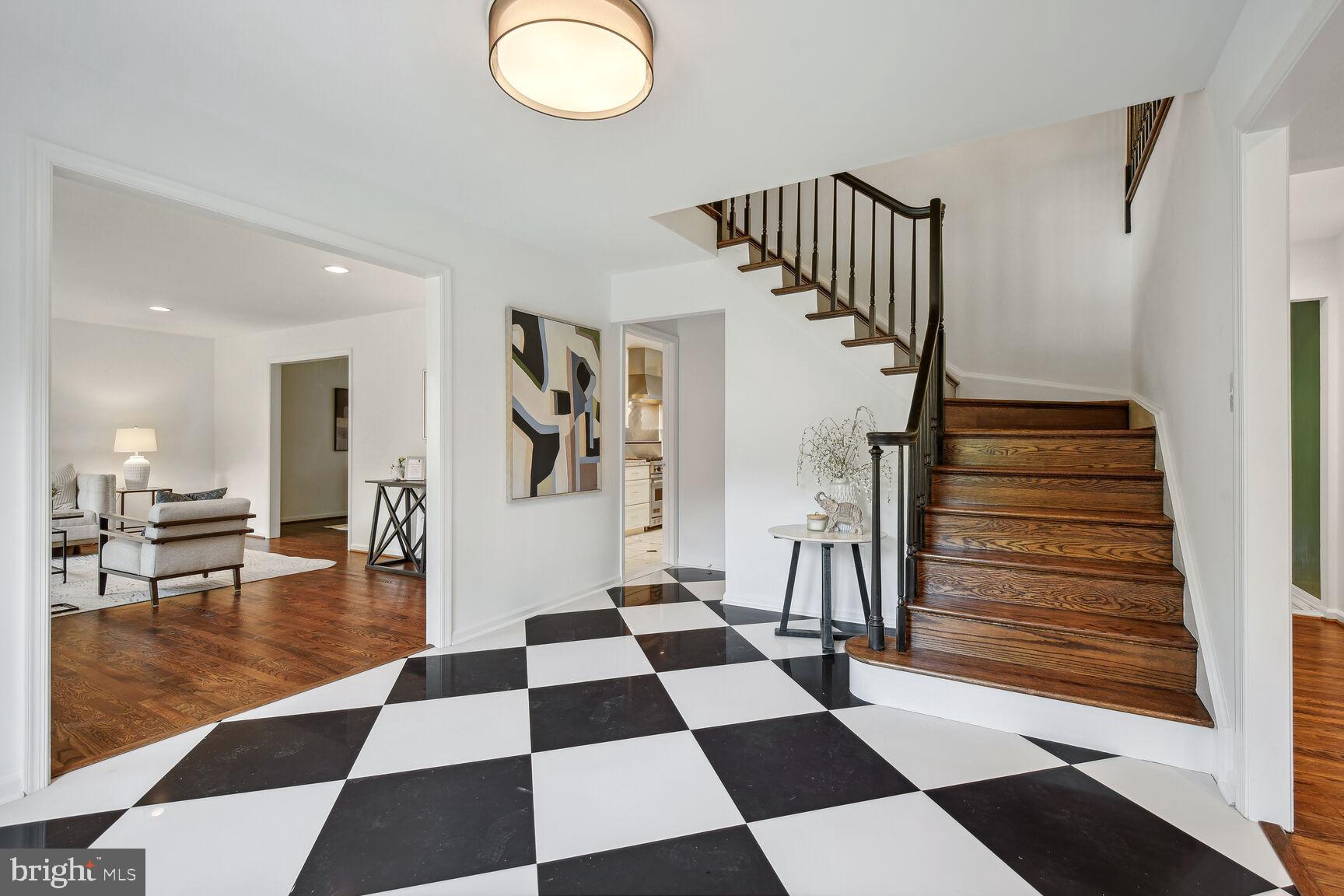 PINE KNOLLS - Residential