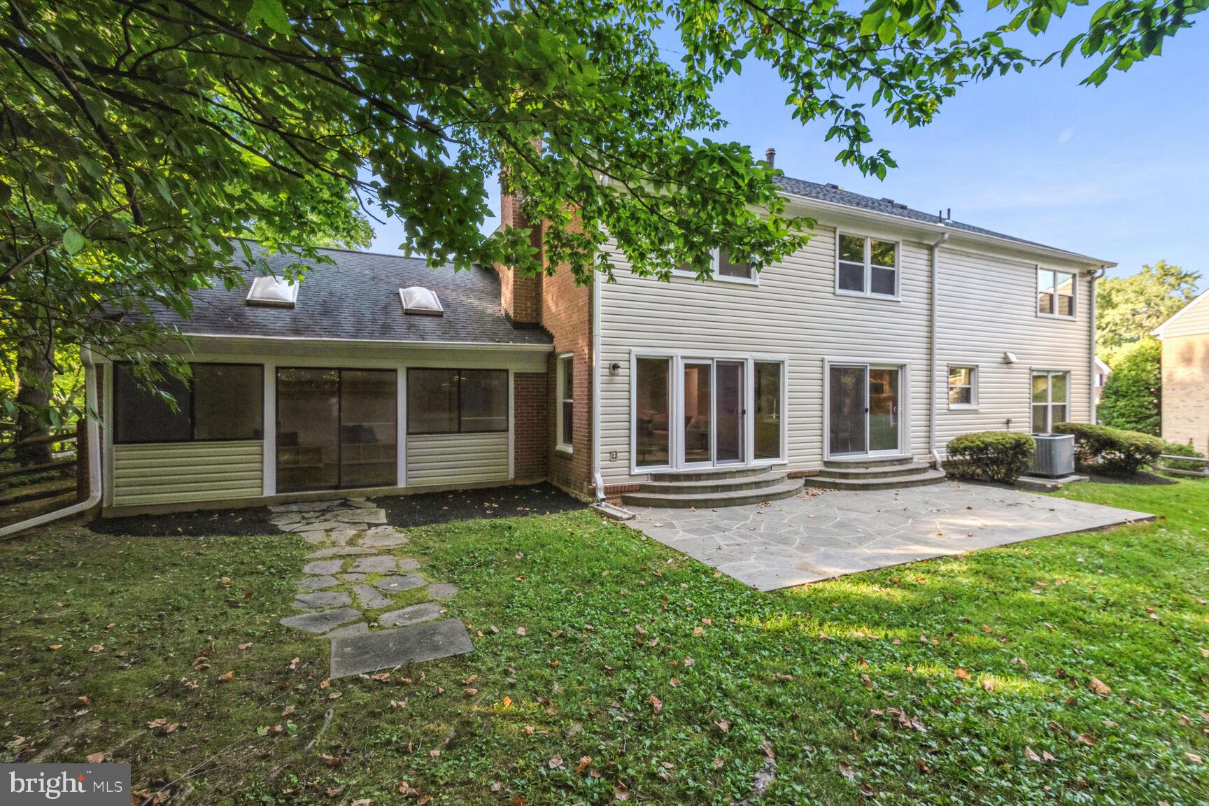 PINE KNOLLS - Residential