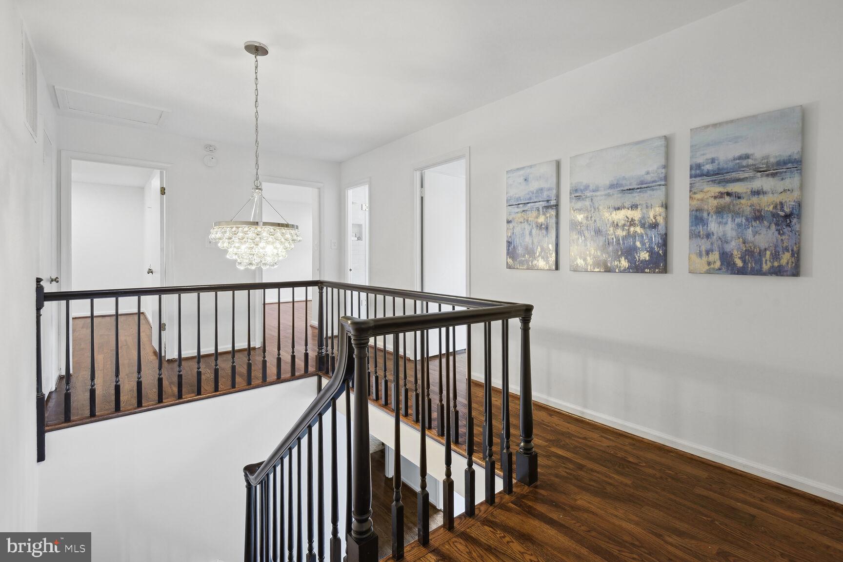 PINE KNOLLS - Residential