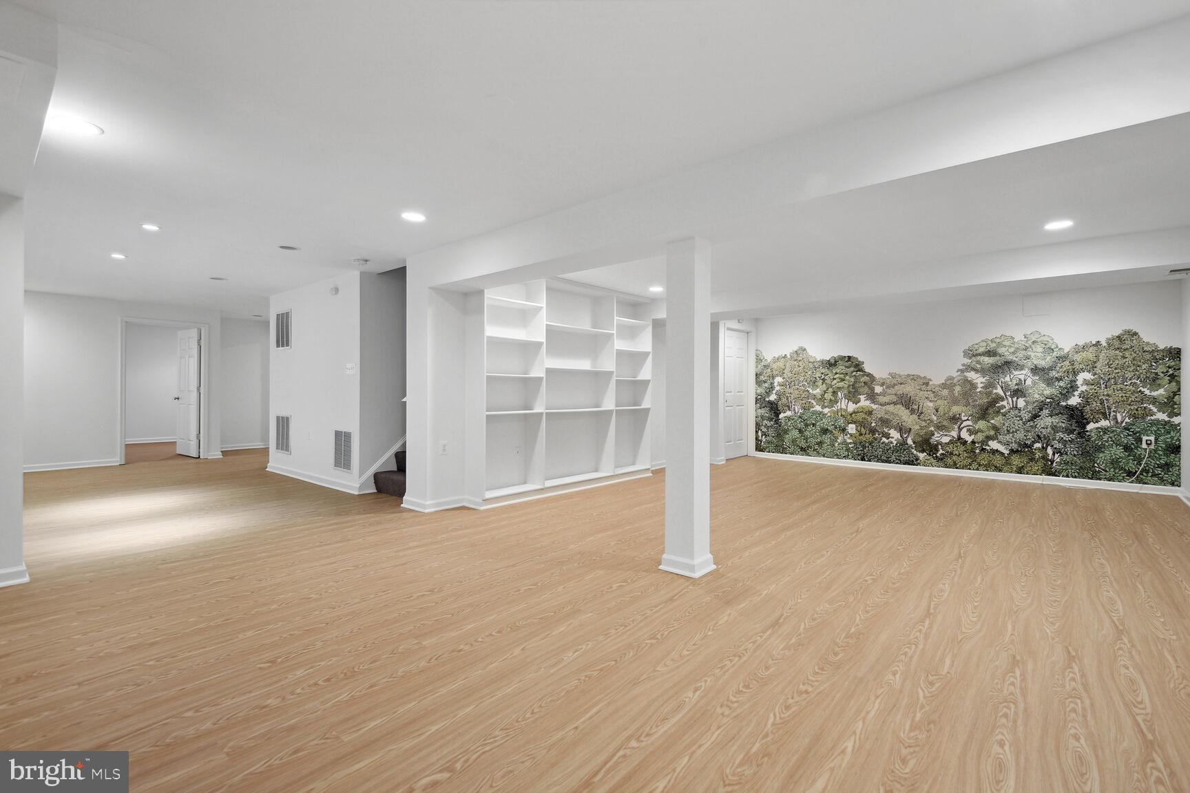 PINE KNOLLS - Residential