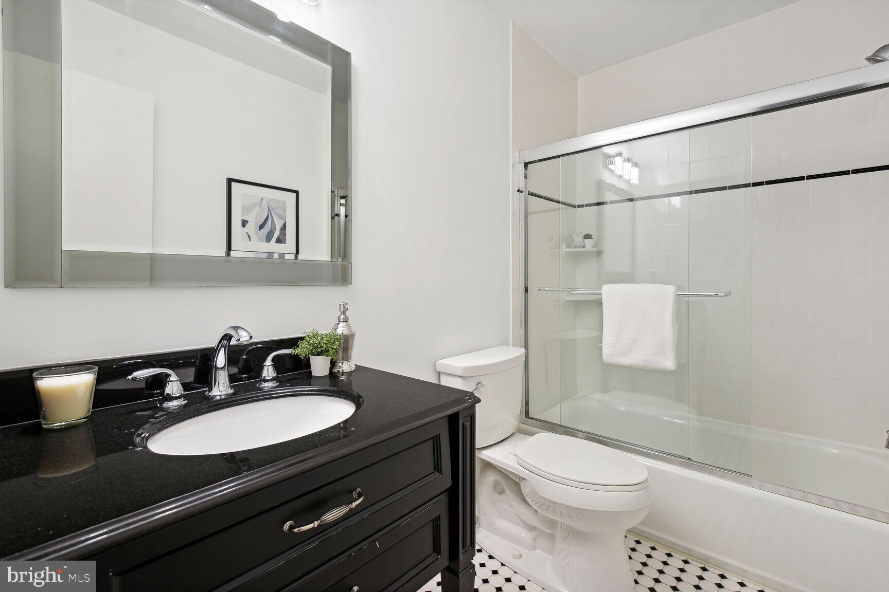 PINE KNOLLS - Residential