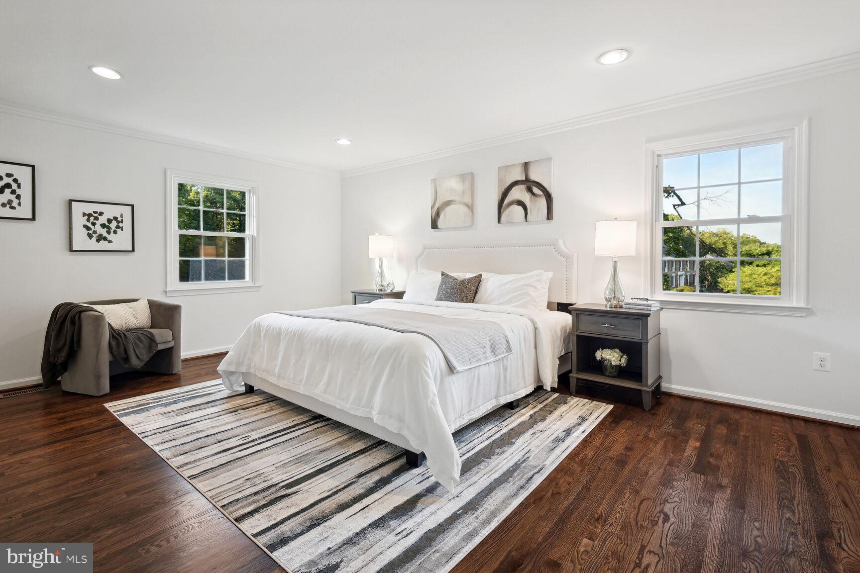 PINE KNOLLS - Residential