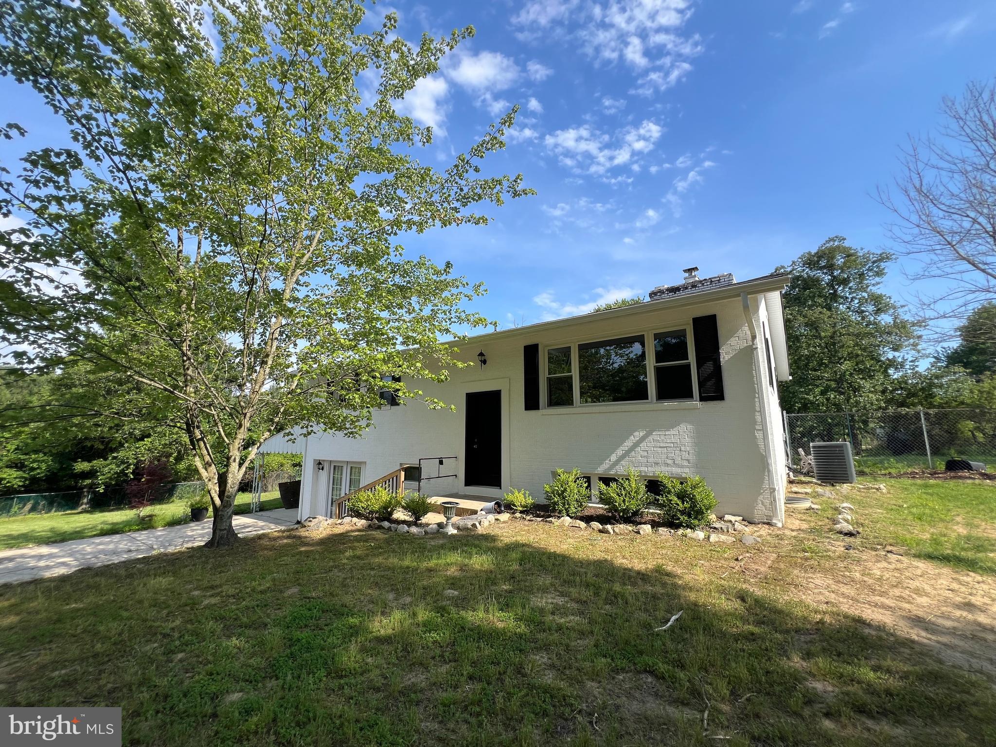 LA PLATA - Residential Lease