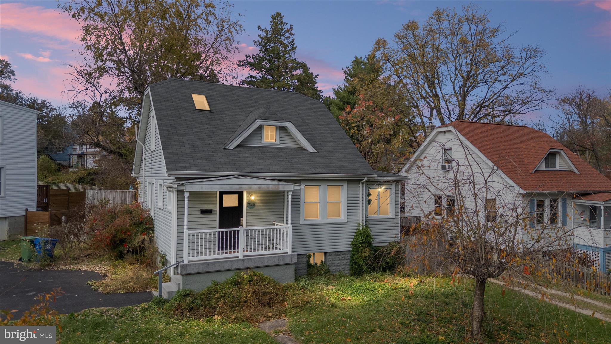 LAKE WALKER - Residential