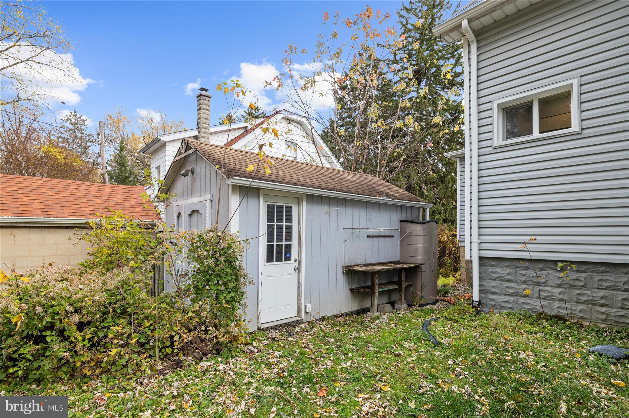 LAKE WALKER - Residential