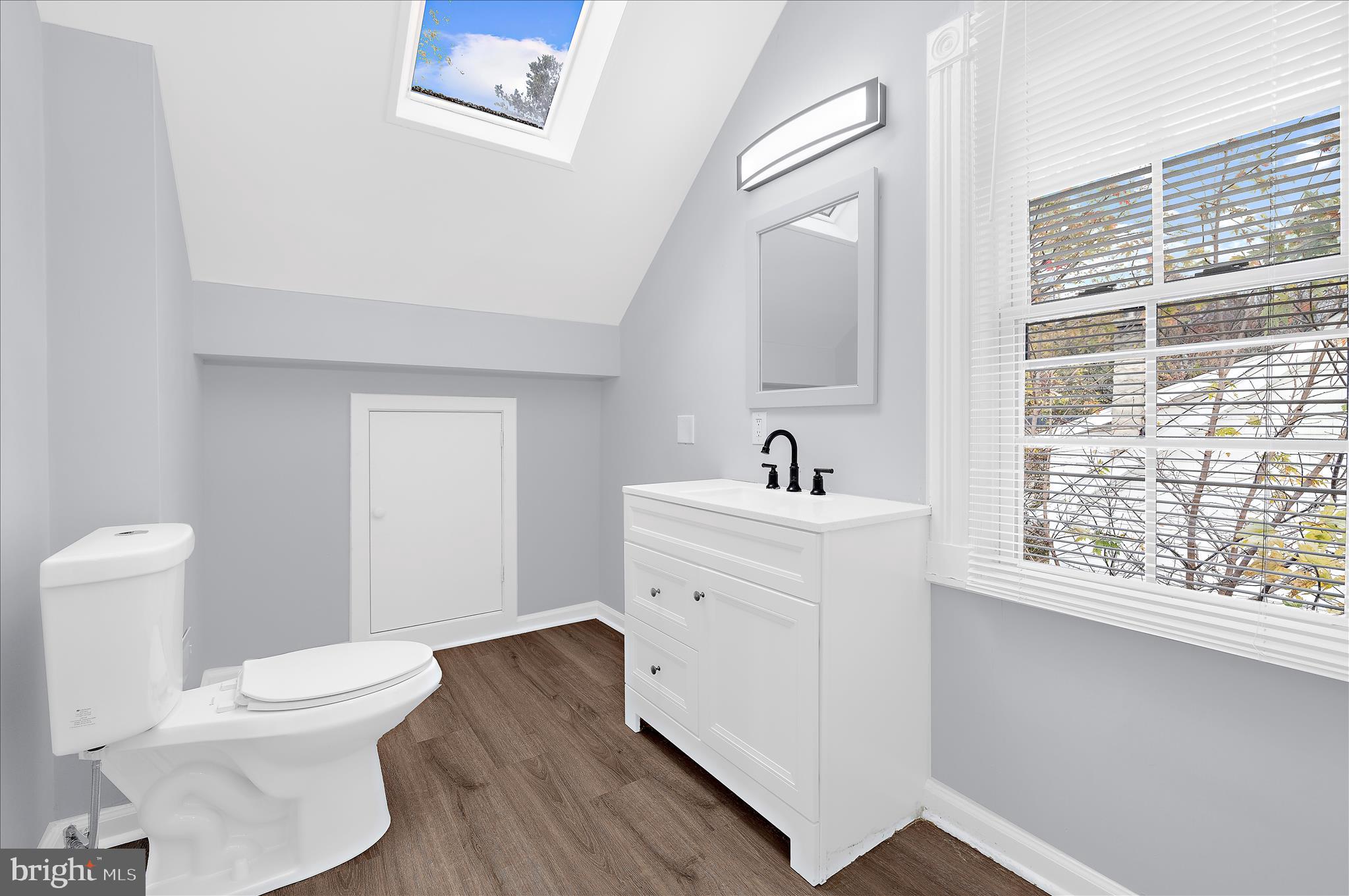 LAKE WALKER - Residential