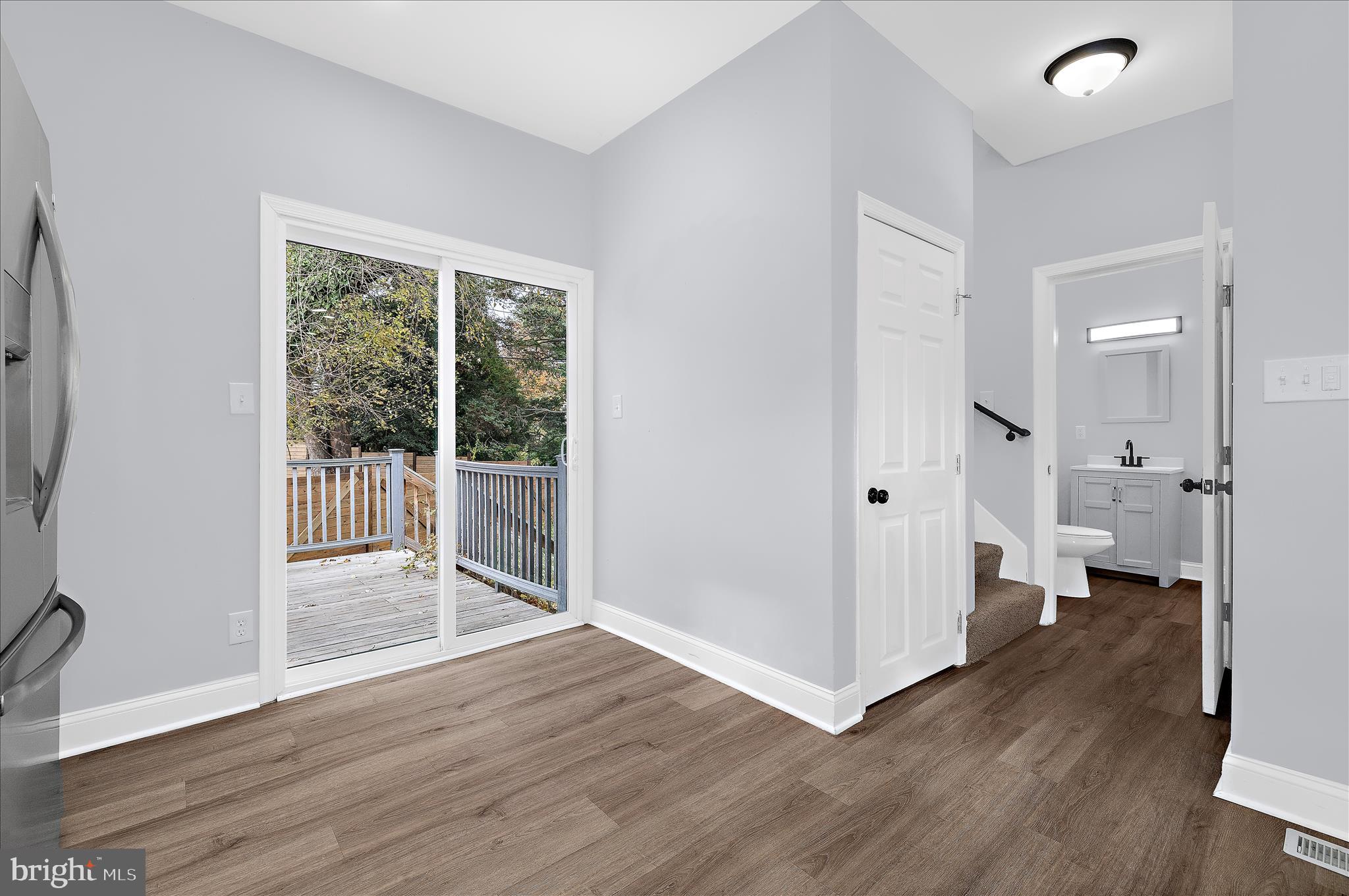 LAKE WALKER - Residential