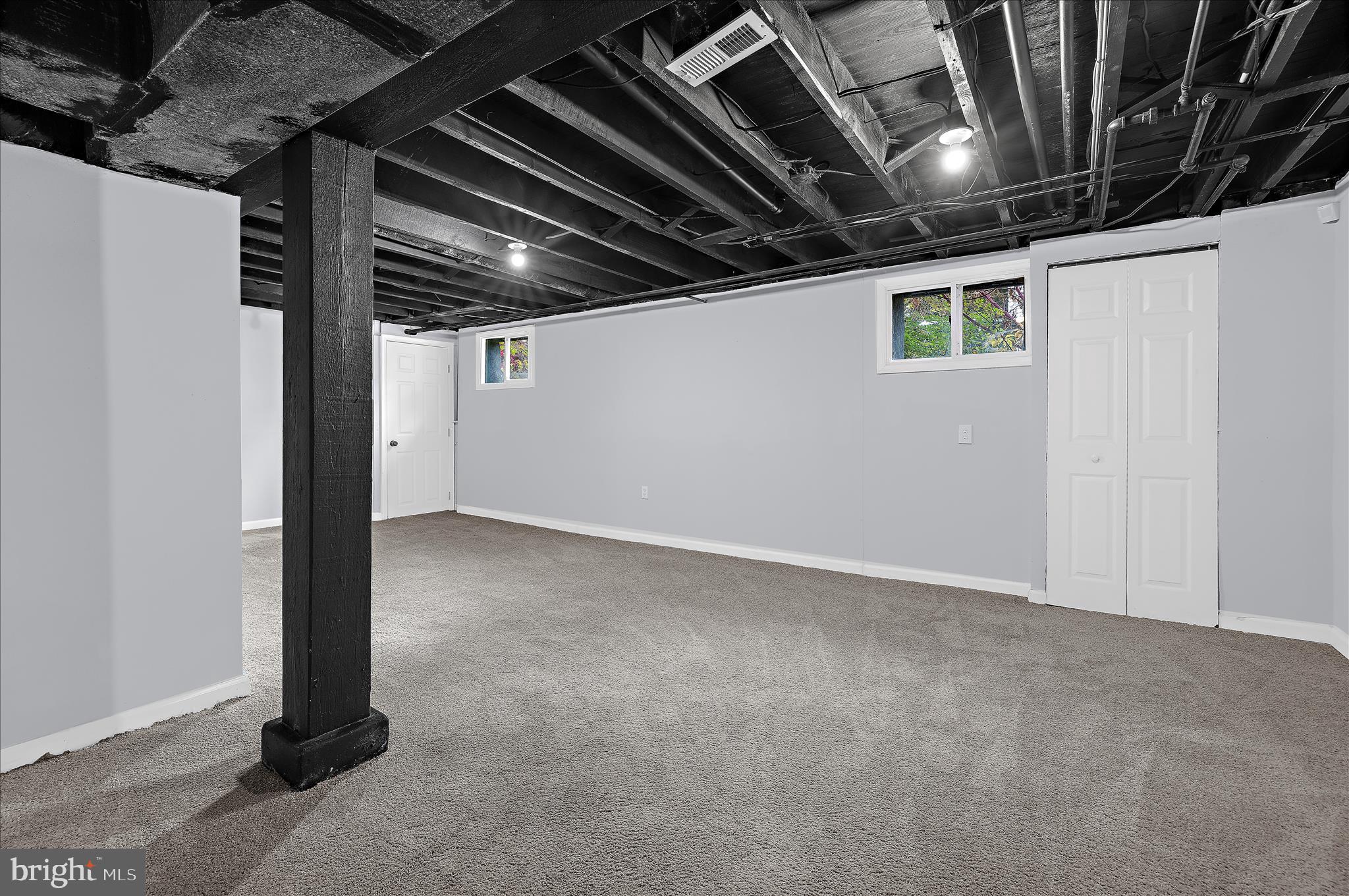 LAKE WALKER - Residential