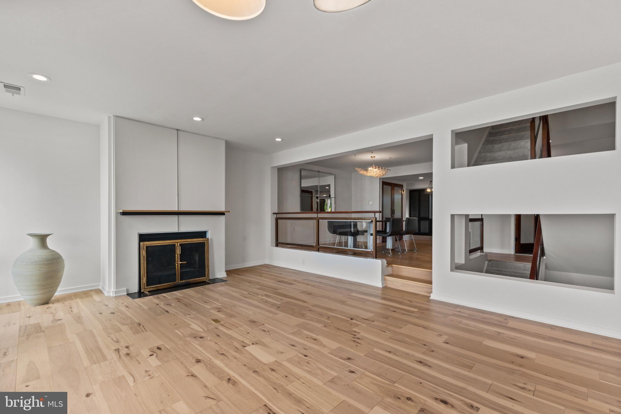 1007 OYSTER COVE DRIVE