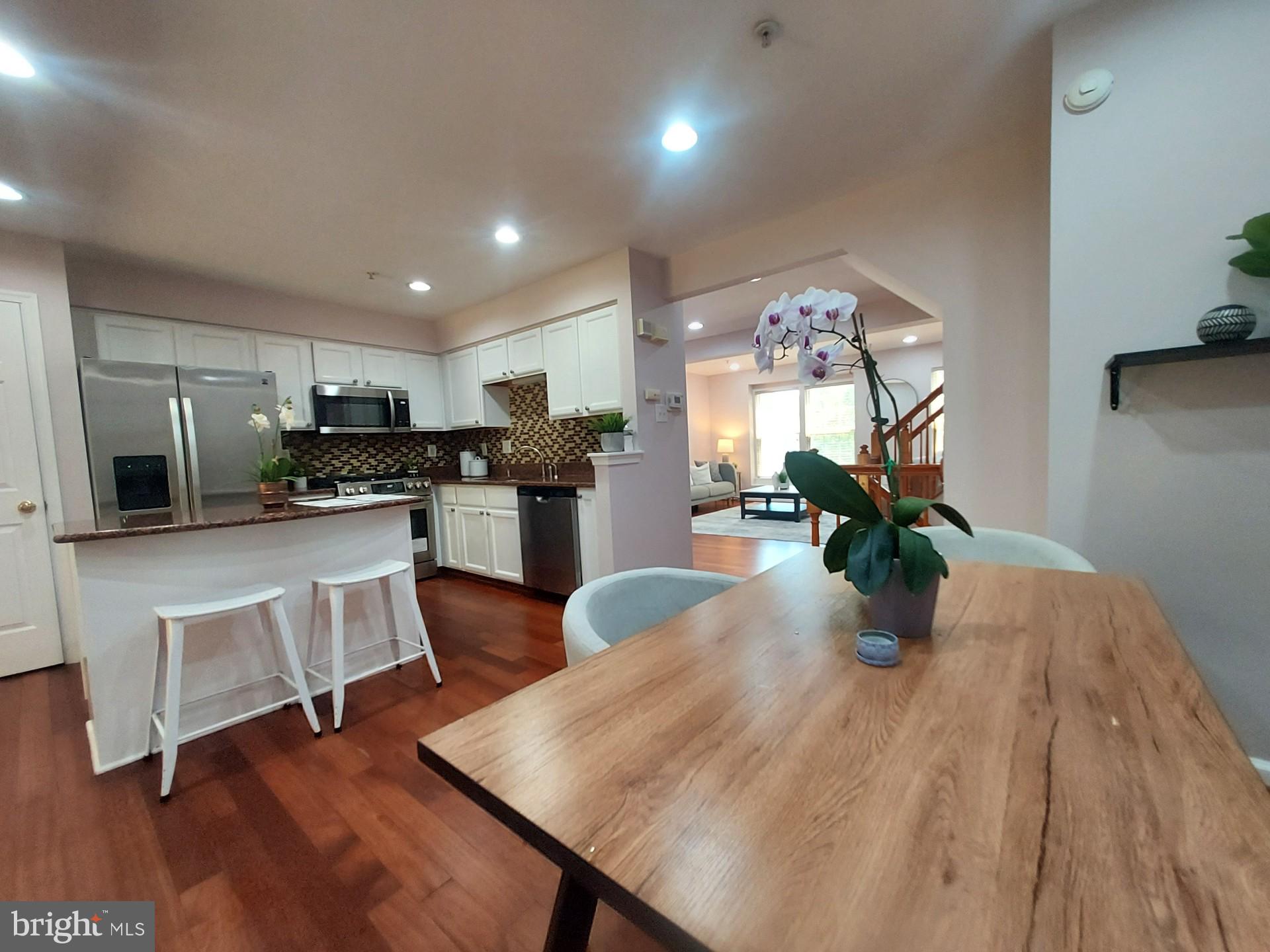 KINGSVIEW RIDGE - Residential Lease