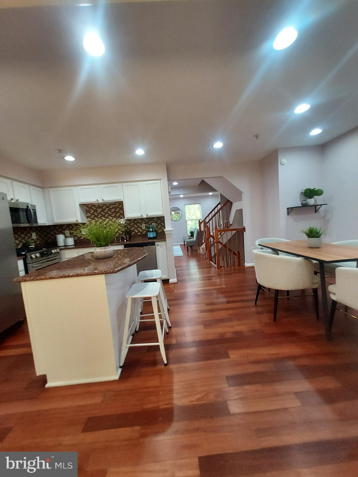 KINGSVIEW RIDGE - Residential Lease