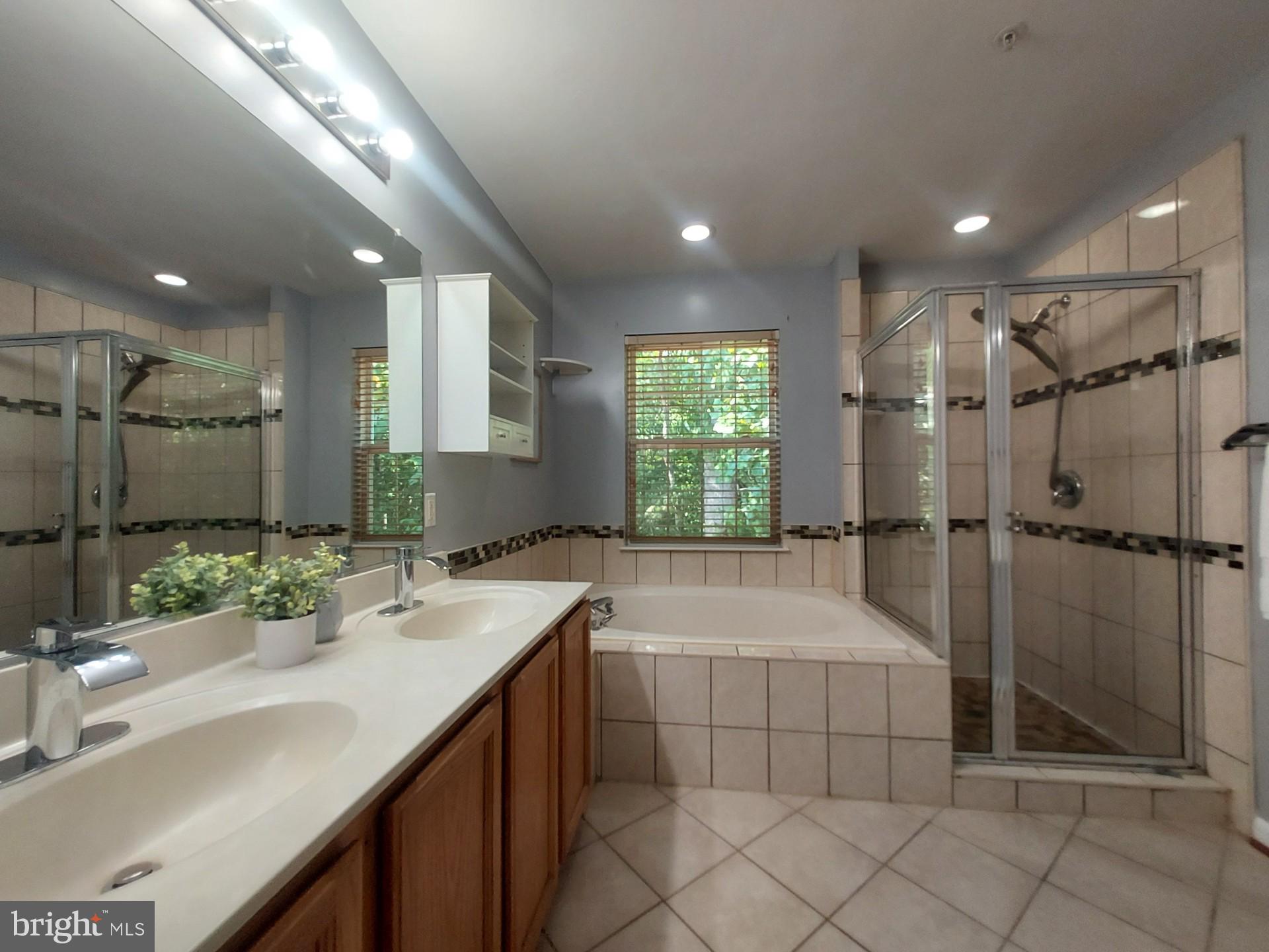 KINGSVIEW RIDGE - Residential Lease