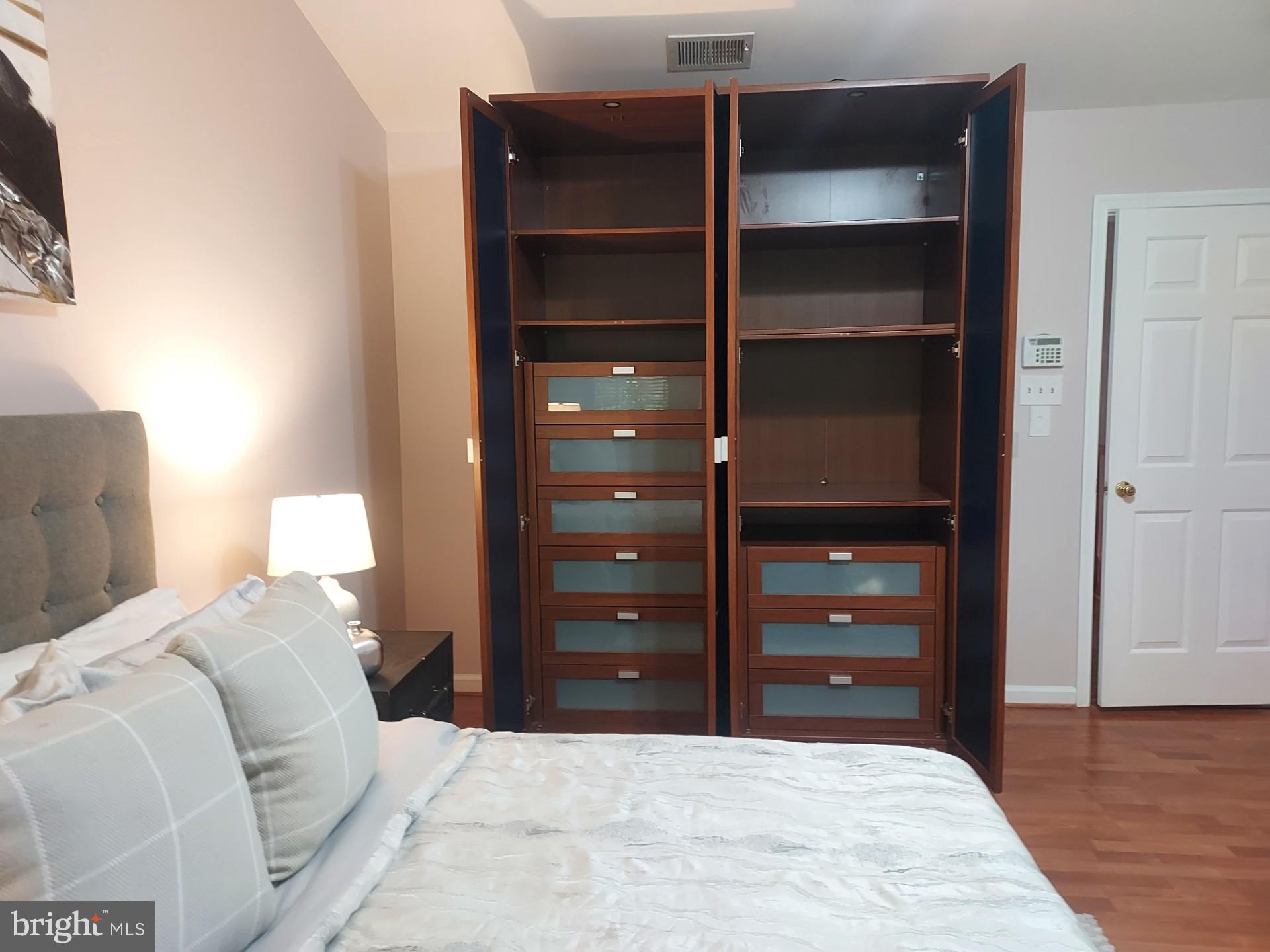 KINGSVIEW RIDGE - Residential Lease