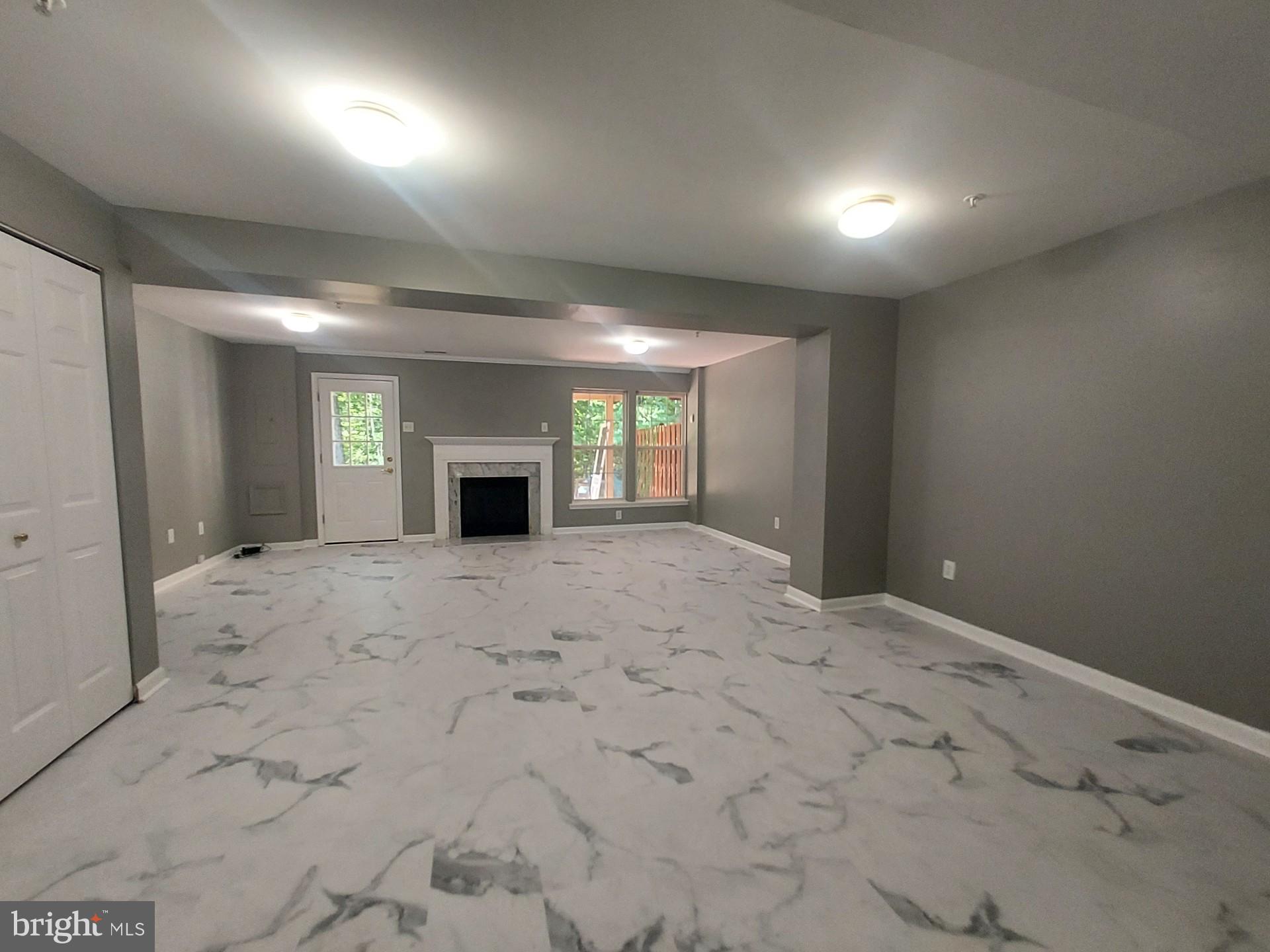 KINGSVIEW RIDGE - Residential Lease