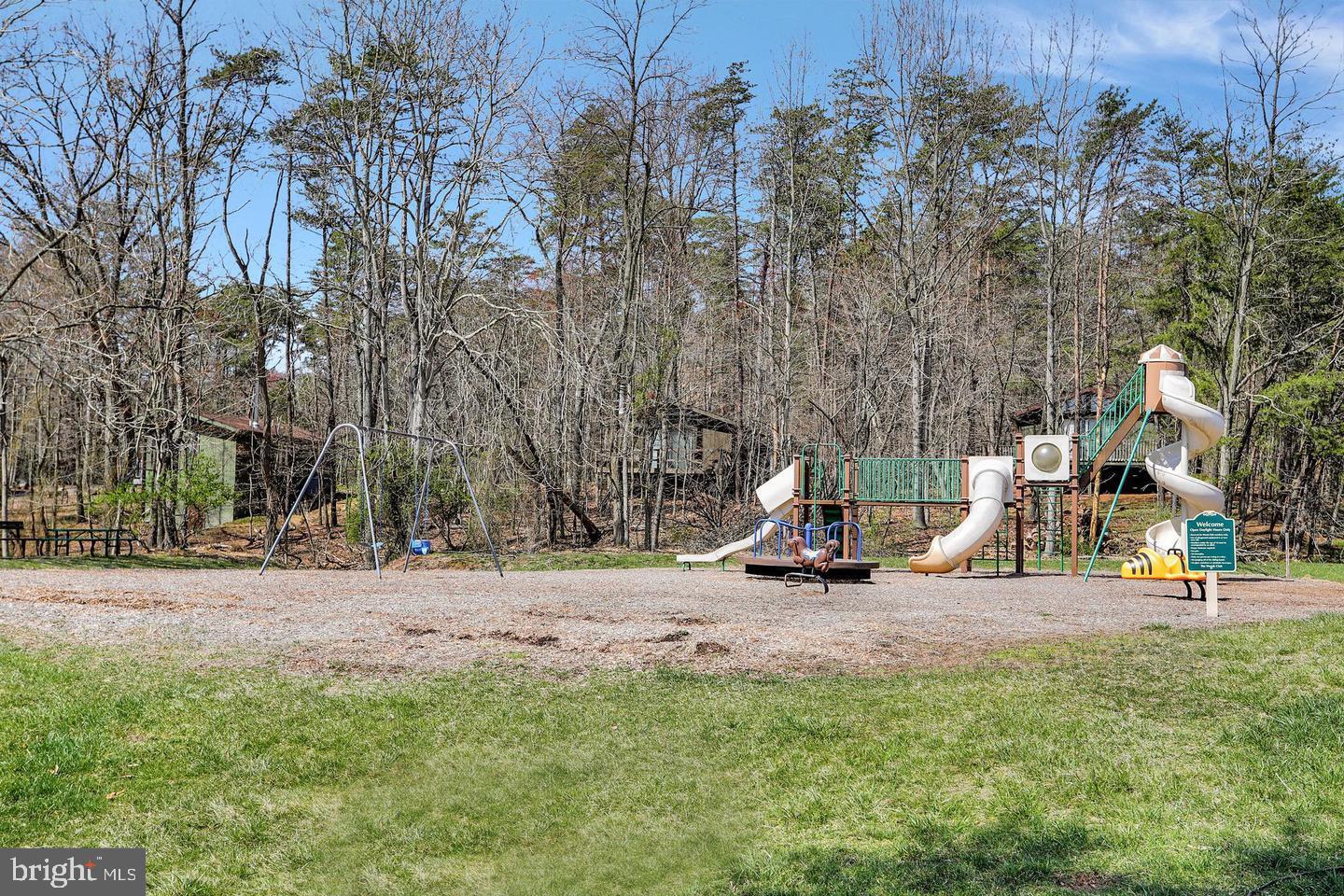 THE WOODS RESORT - Land