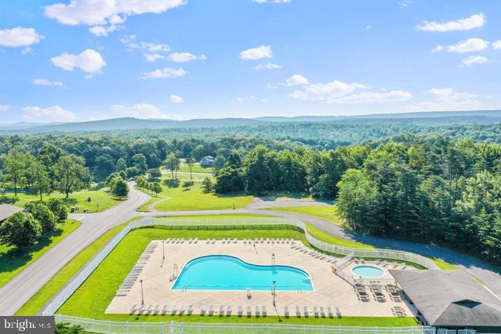 THE WOODS RESORT - Land