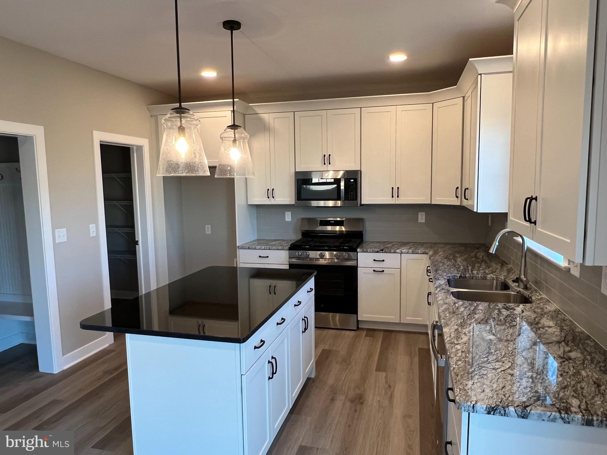 STONEYBROOK OF ELIZABETHTOWN - Residential