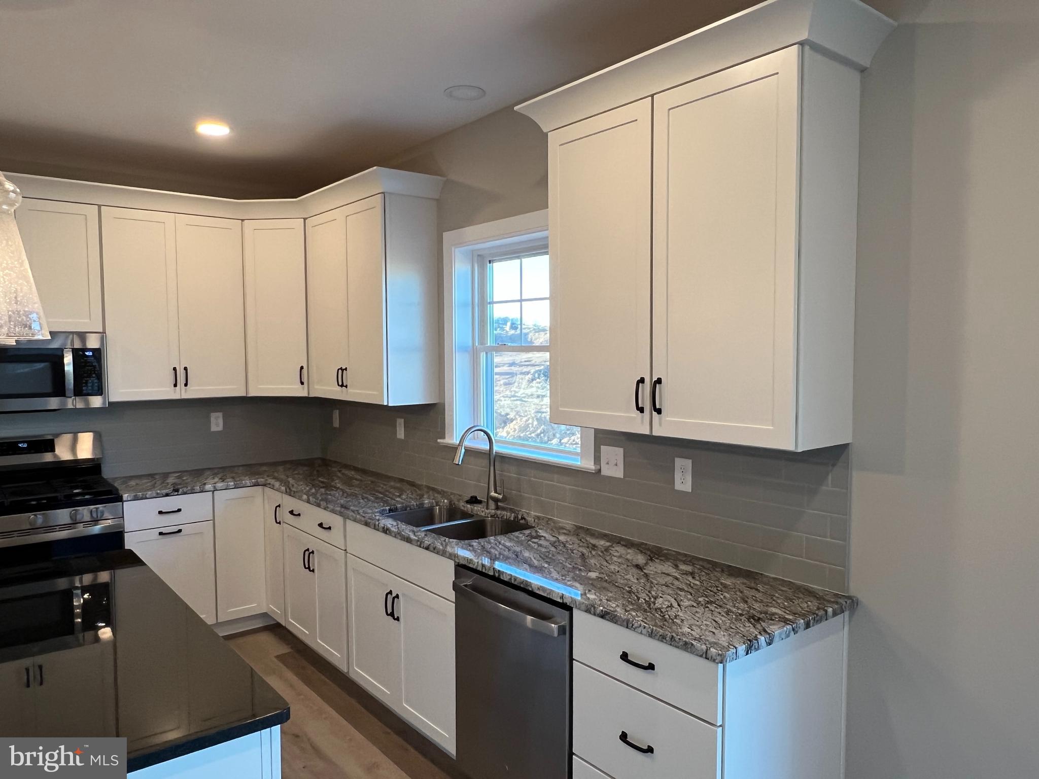 STONEYBROOK OF ELIZABETHTOWN - Residential