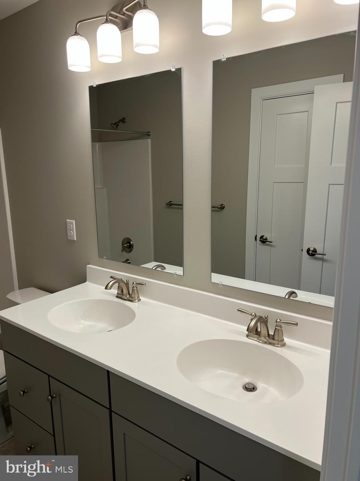 STONEYBROOK OF ELIZABETHTOWN - Residential