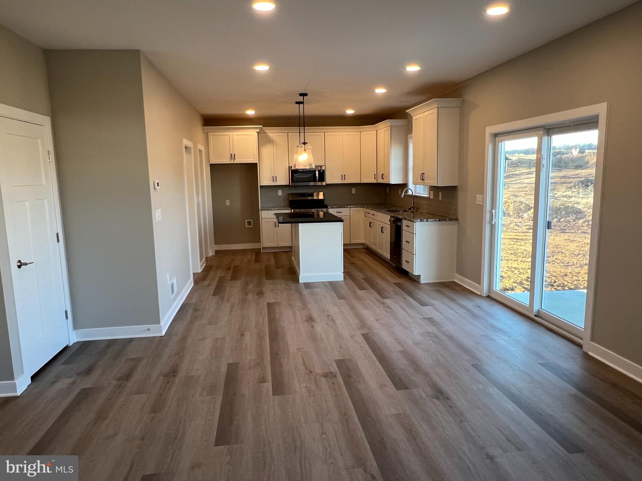 STONEYBROOK OF ELIZABETHTOWN - Residential