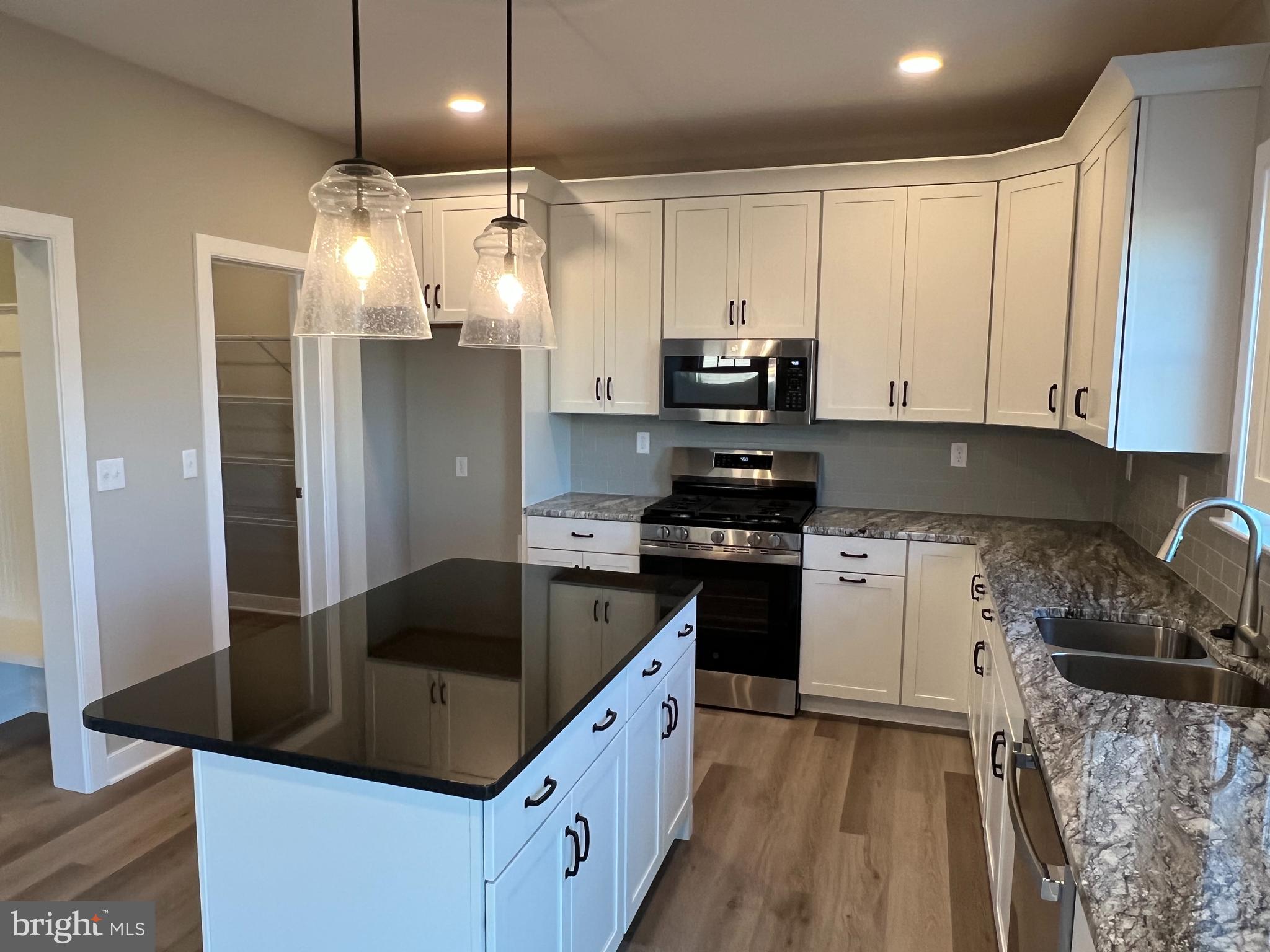 STONEYBROOK OF ELIZABETHTOWN - Residential