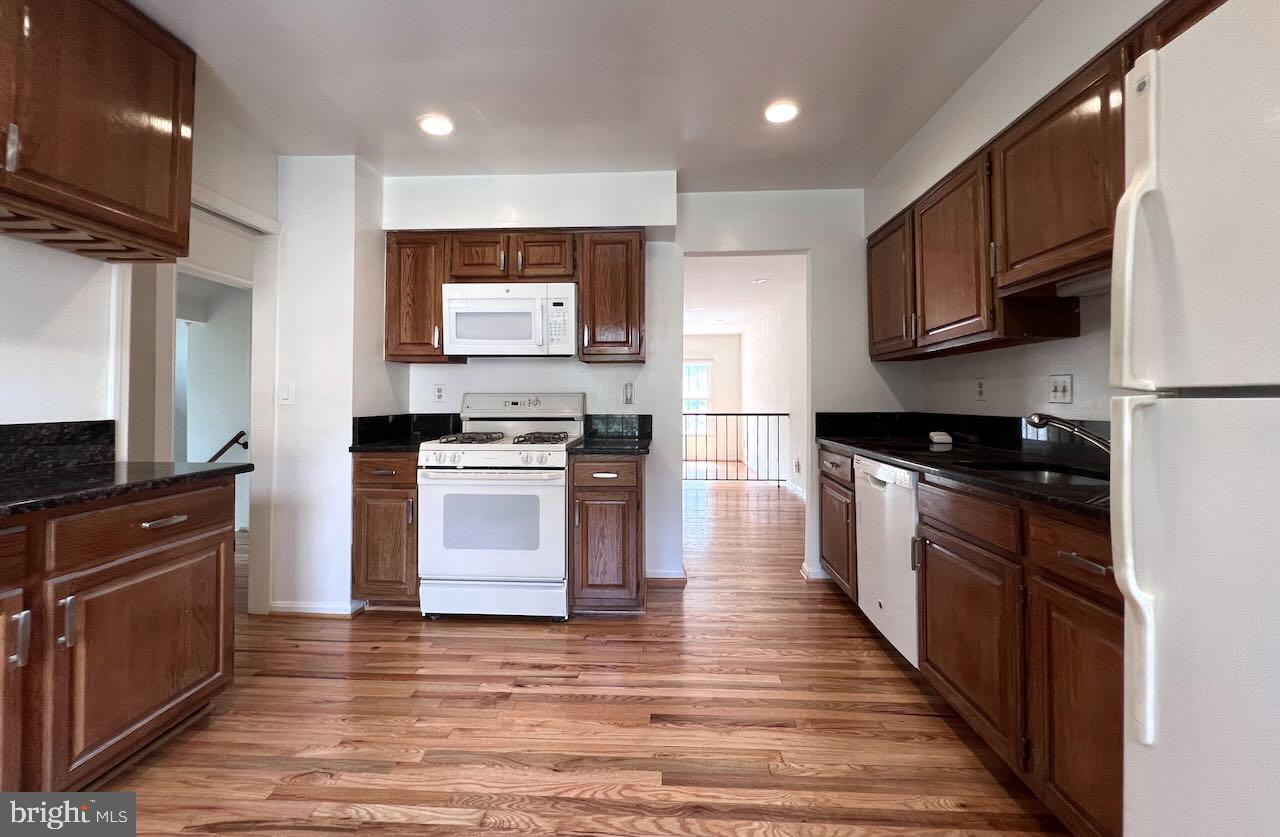 WILDWOOD HILLS - Residential Lease