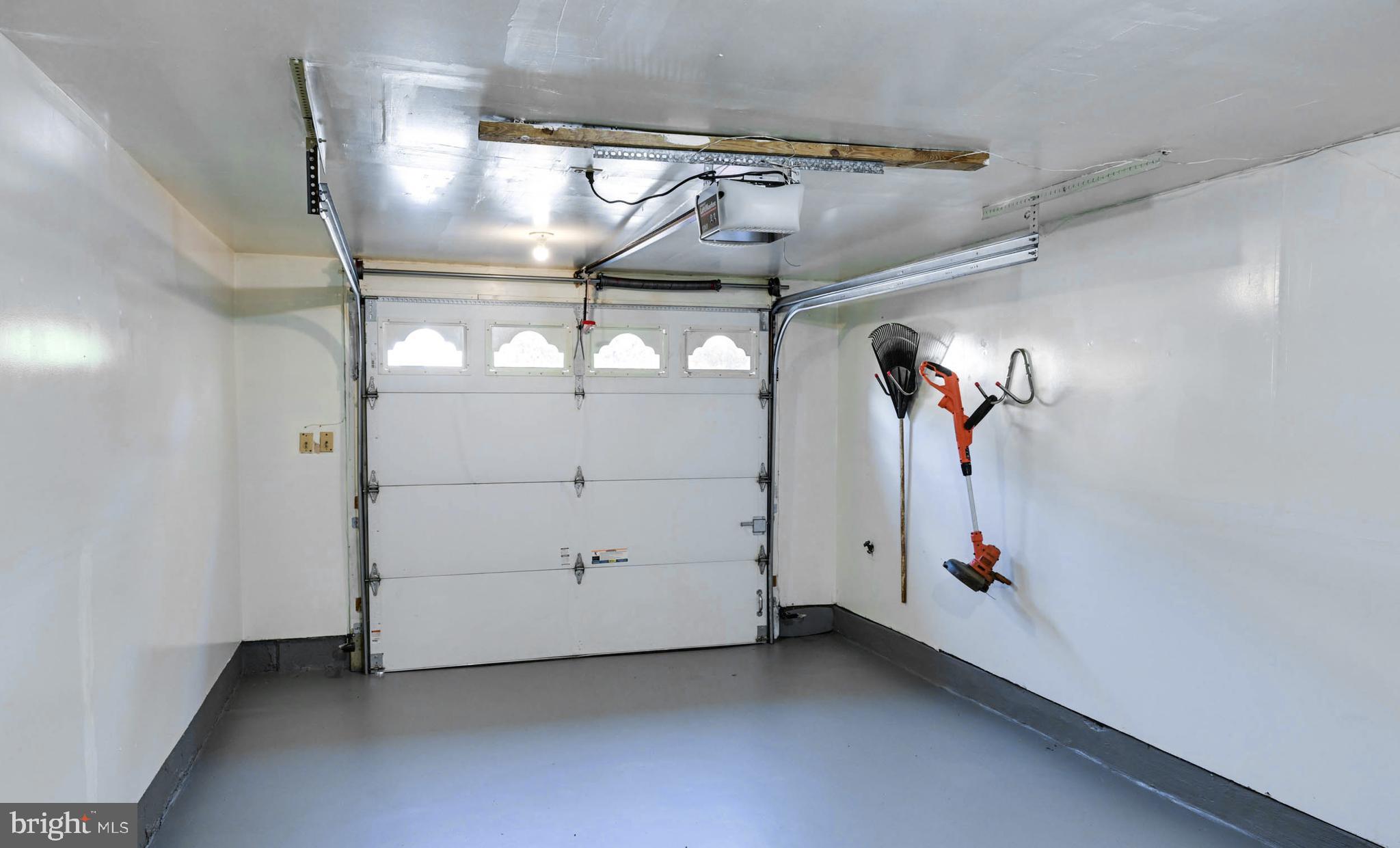 WILDWOOD HILLS - Residential Lease