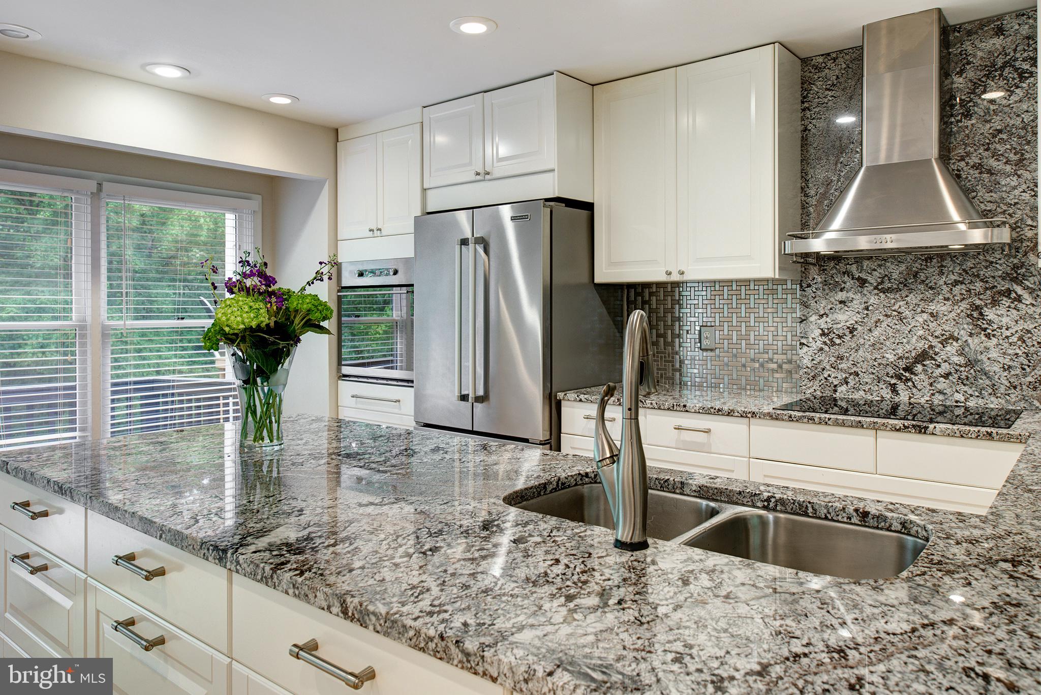 RESTON - Residential