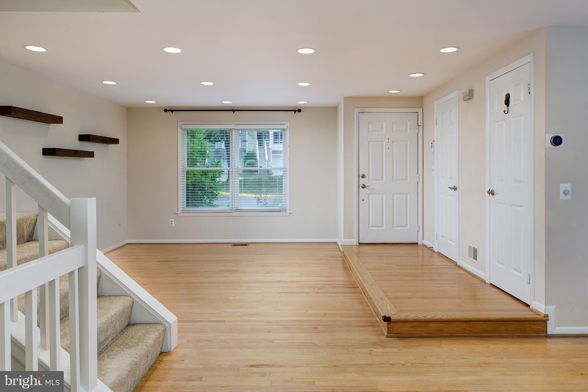 RESTON - Residential