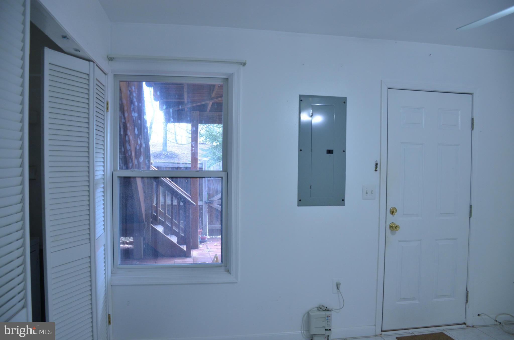 FAIR LAKES COURT - Residential Lease